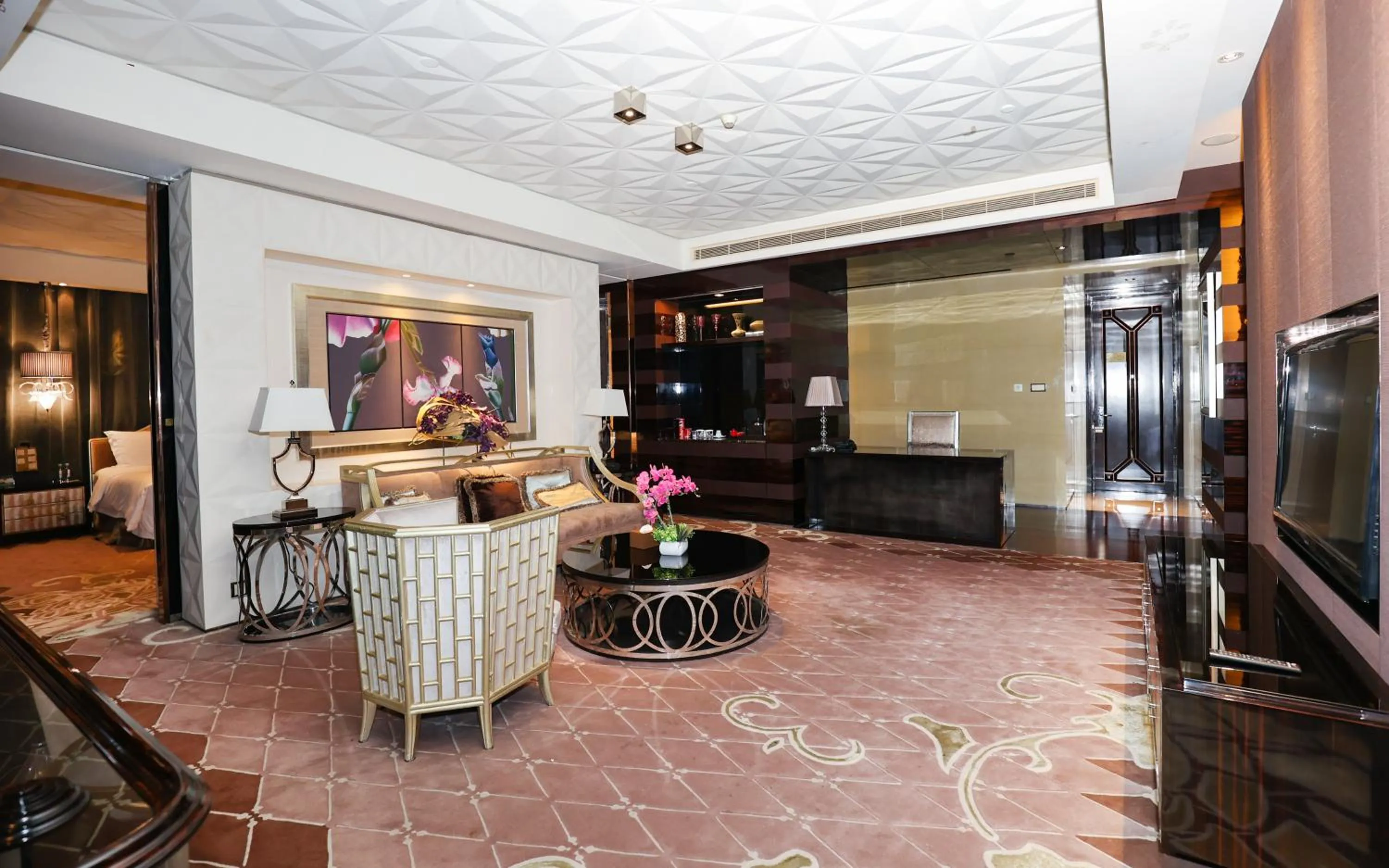 TV and multimedia in Chateau Star River Shanghai Minhang