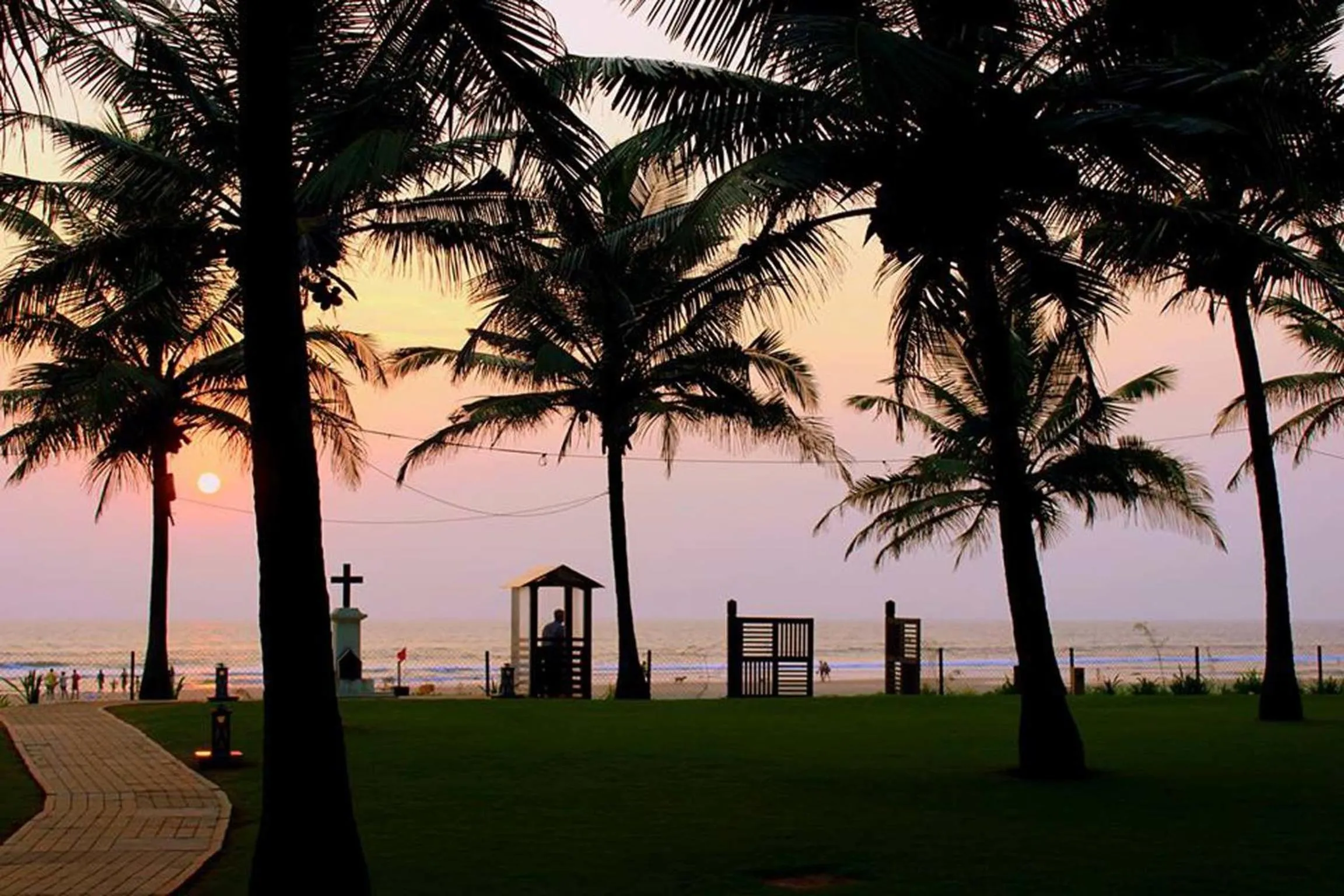 Garden in Planet Hollywood Beach Resort Goa