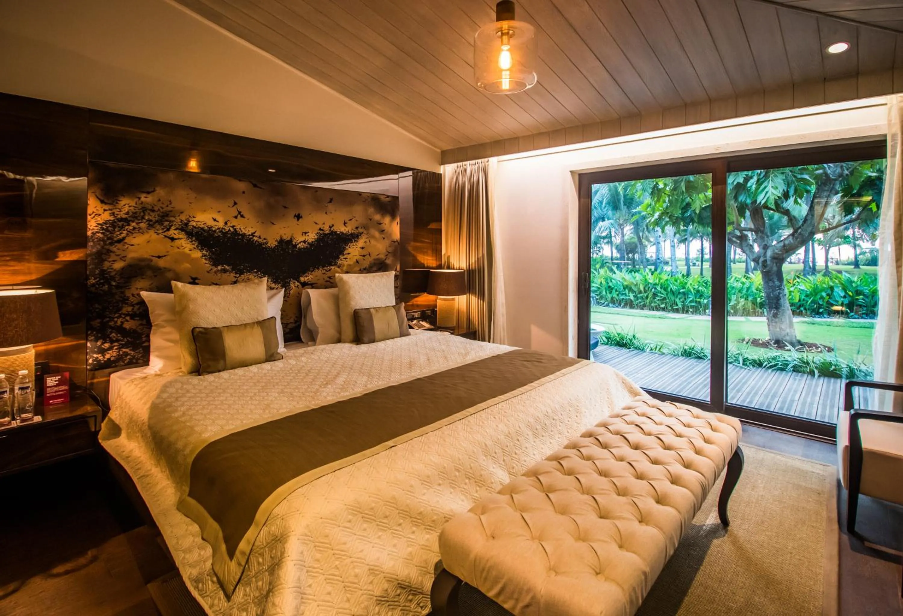 Bedroom, Bed in Planet Hollywood Beach Resort Goa