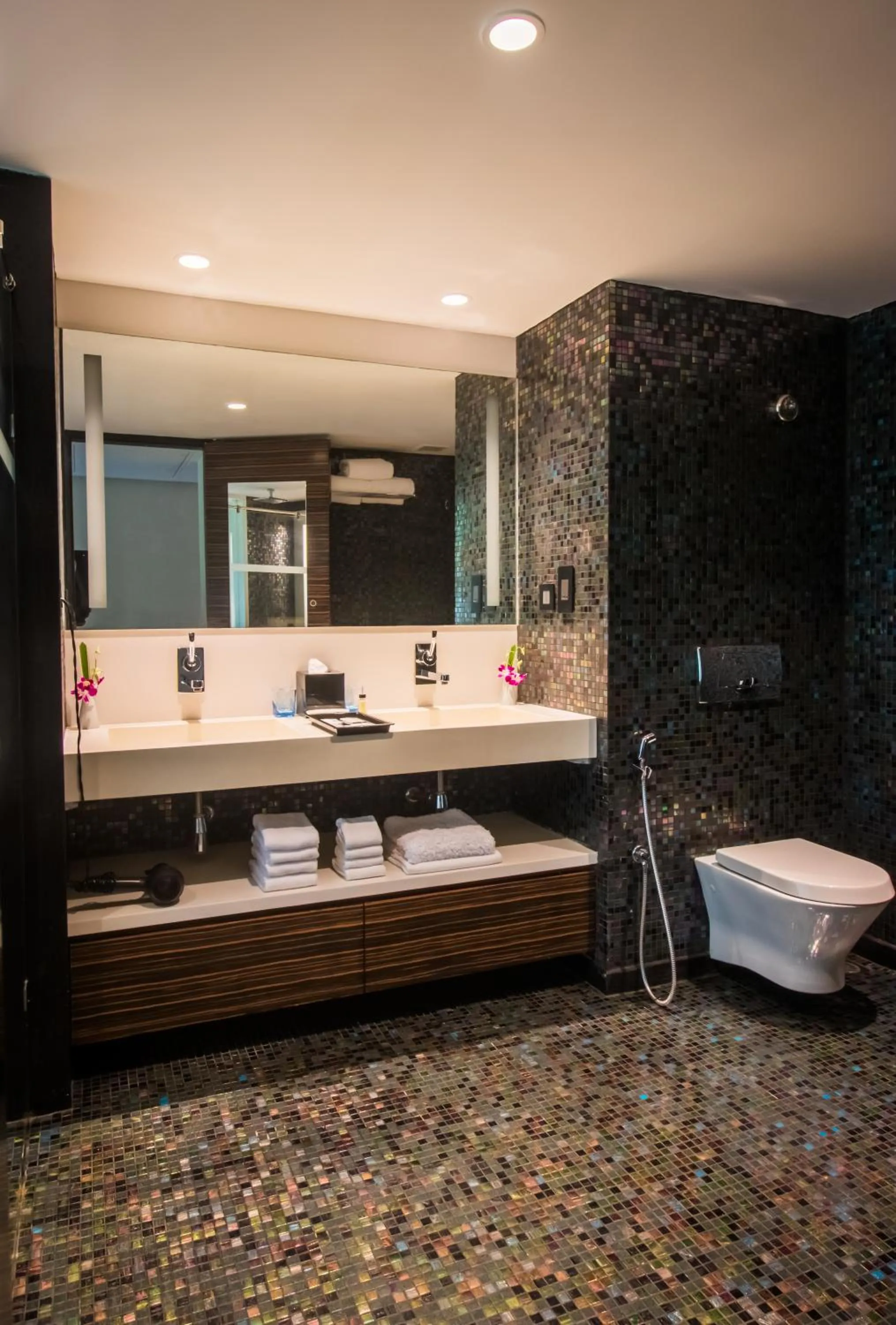 Bathroom in Planet Hollywood Beach Resort Goa