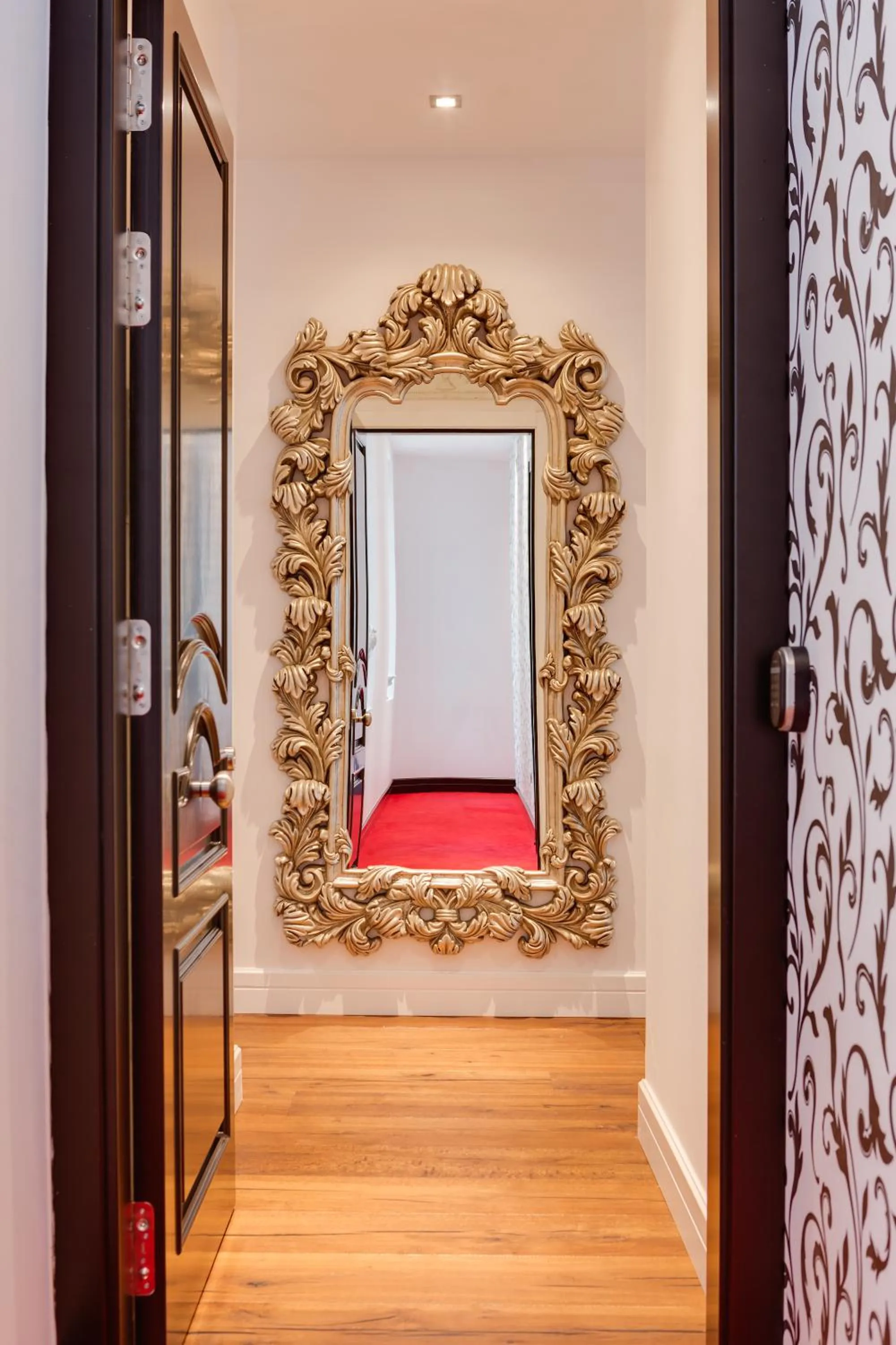 Facade/entrance in Purple Dog Suites