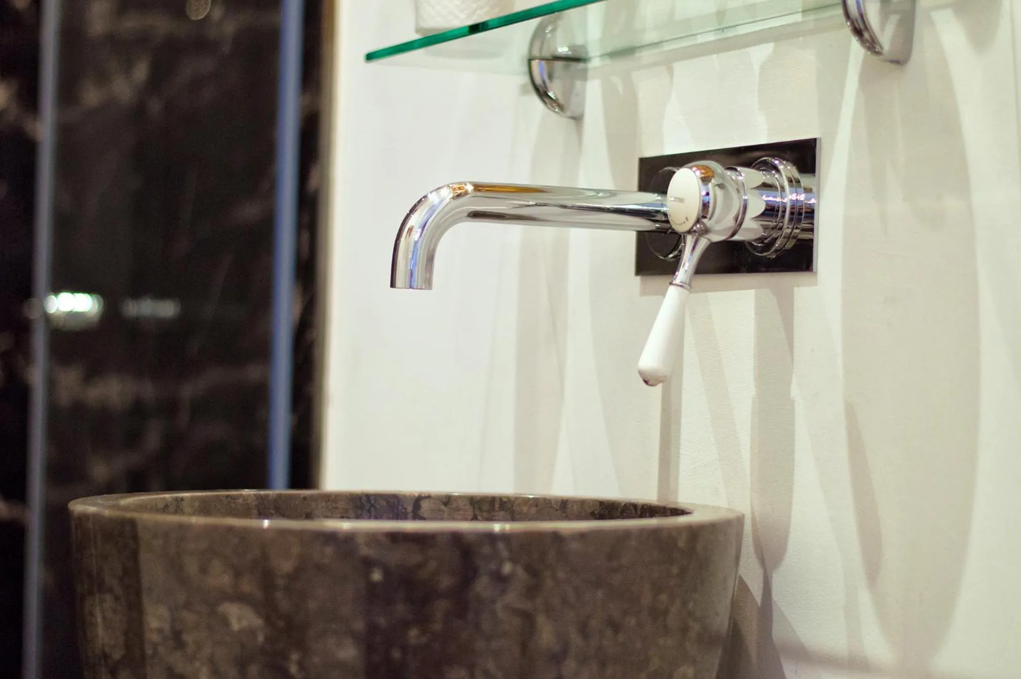 Bathroom in Purple Dog Suites