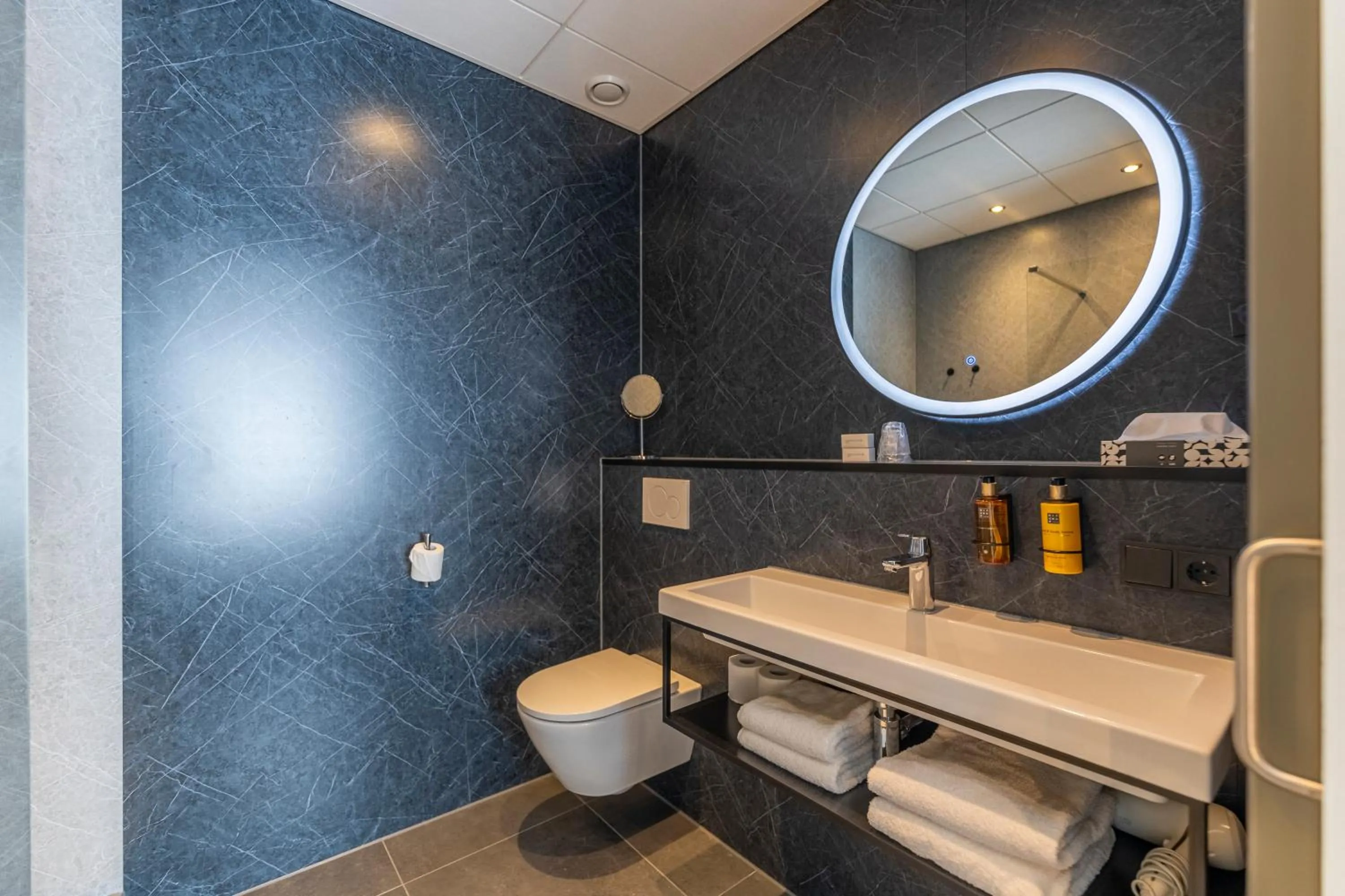 Shower in Parkhotel Horst - Venlo