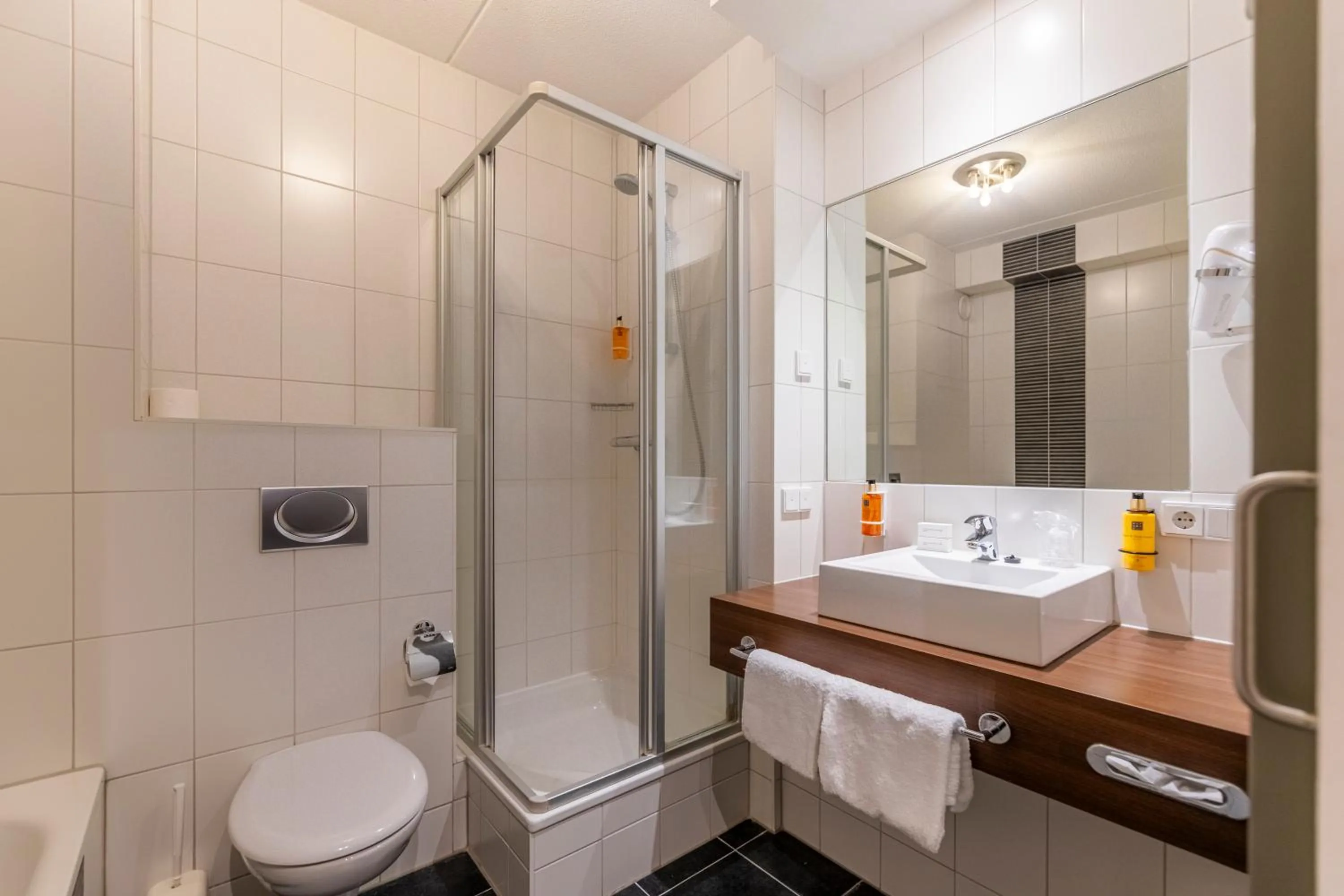 Shower in Parkhotel Horst - Venlo