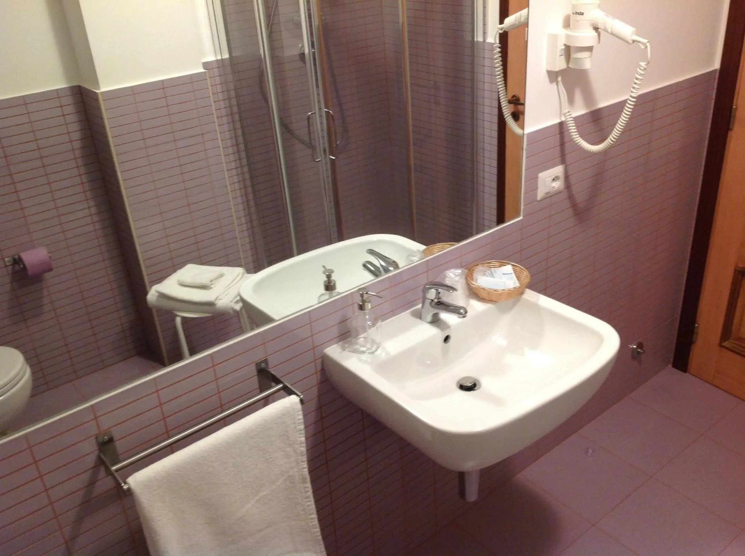 Toilet in B&B A casa di amici