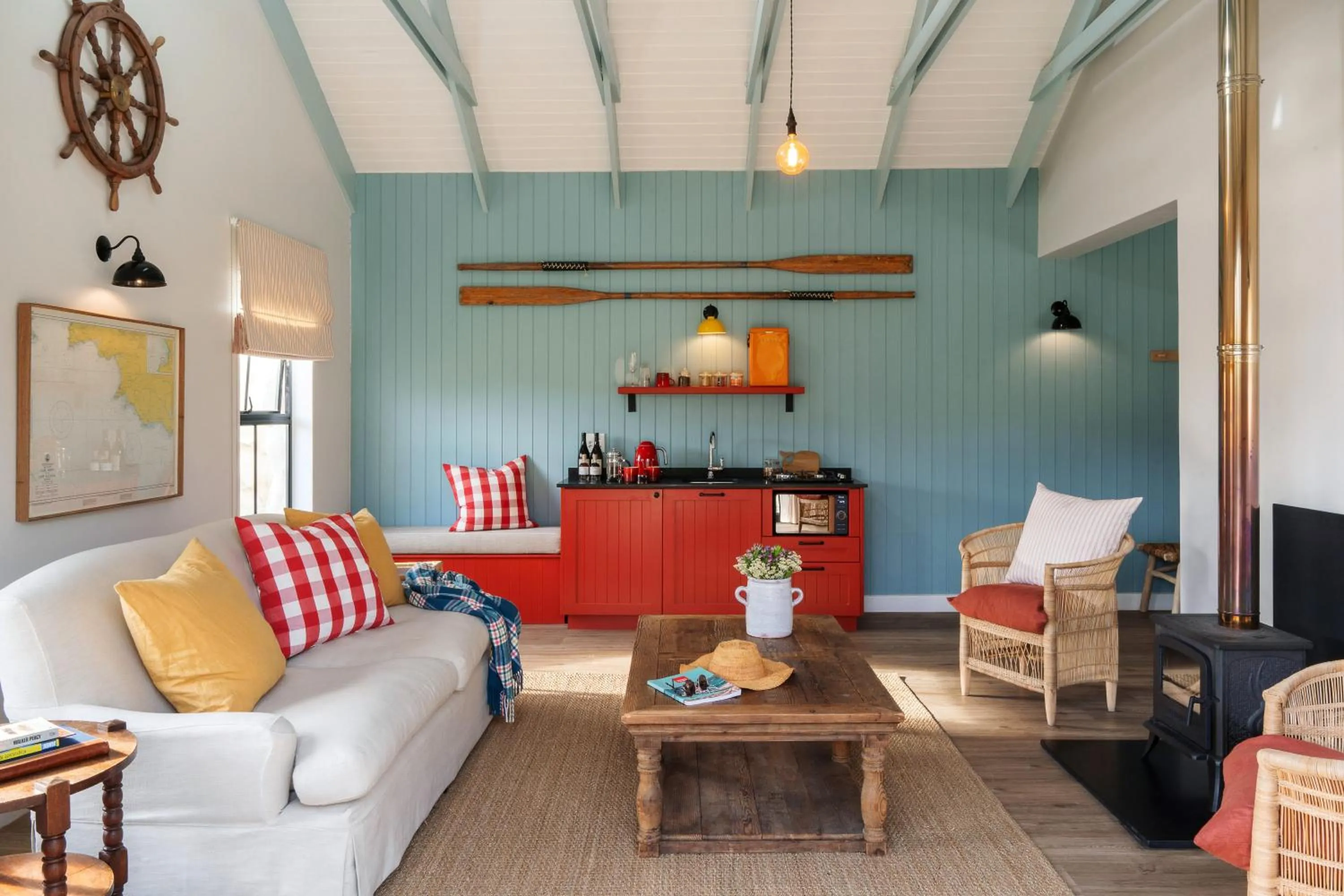 Living room in Coot Club