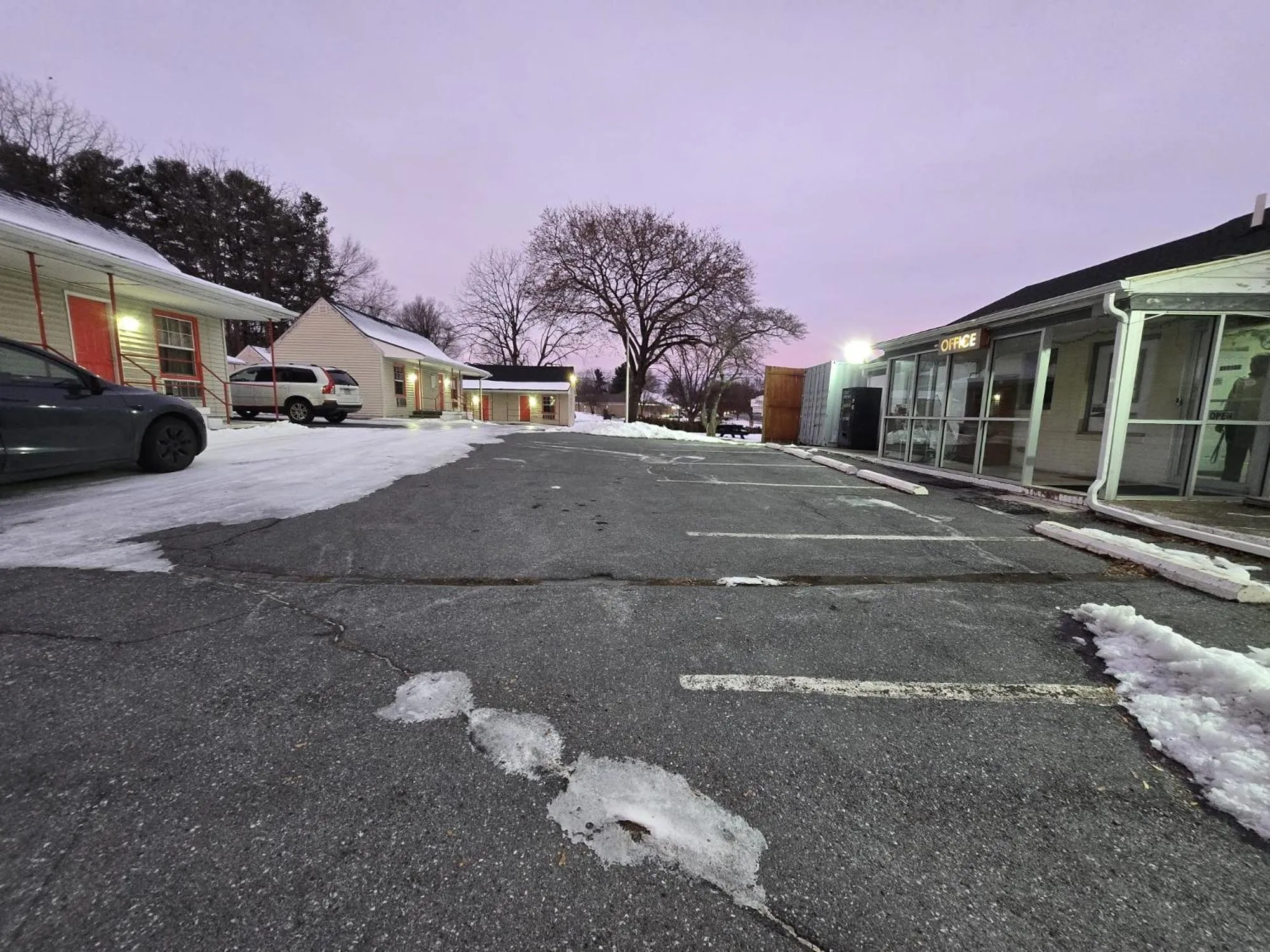 Parking in Skyline Motel by Belvilla Waynesboro US 250