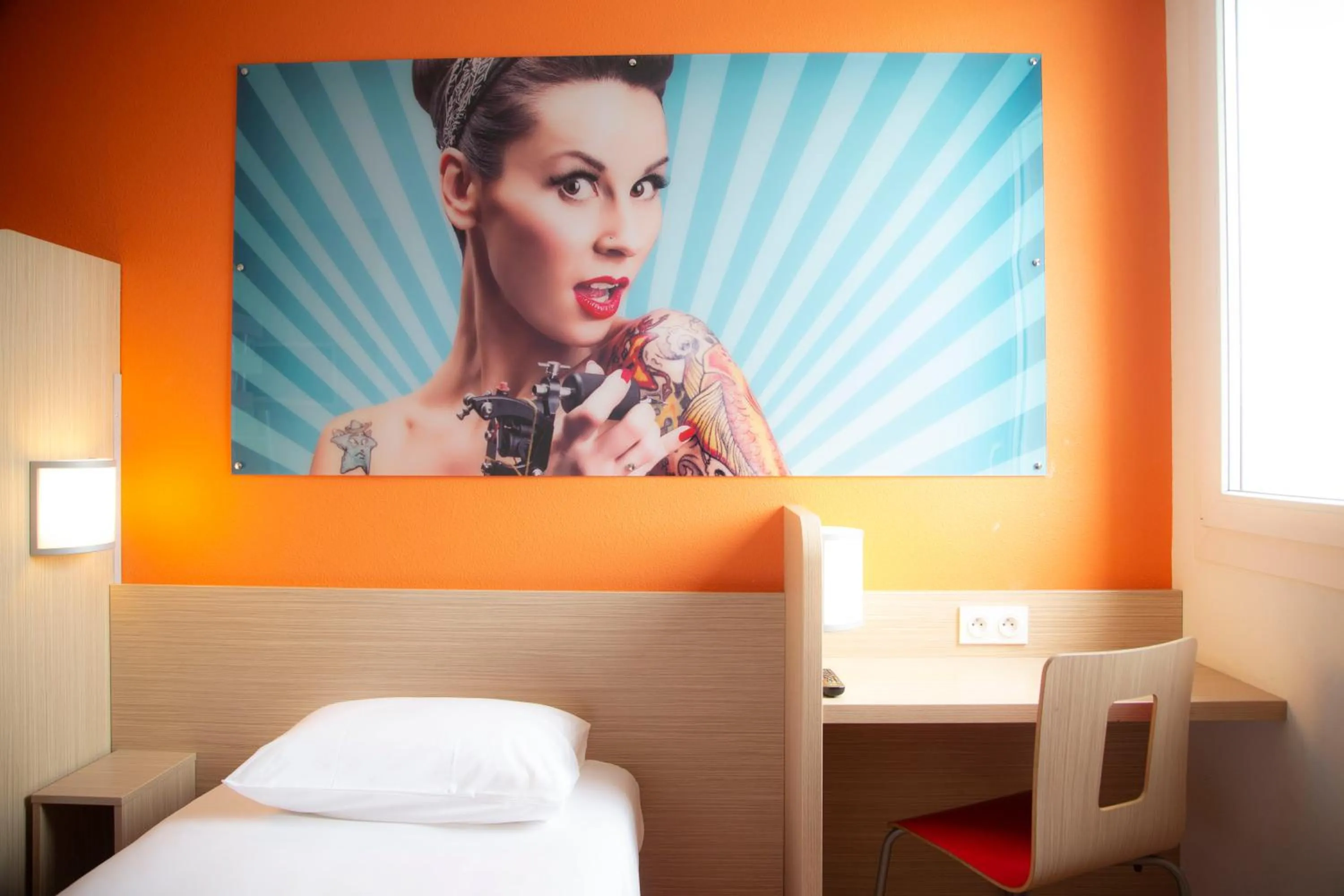 Bedroom, Bed in Kyriad Direct Arras - Saint-Laurent-Blangy - Parc Expo