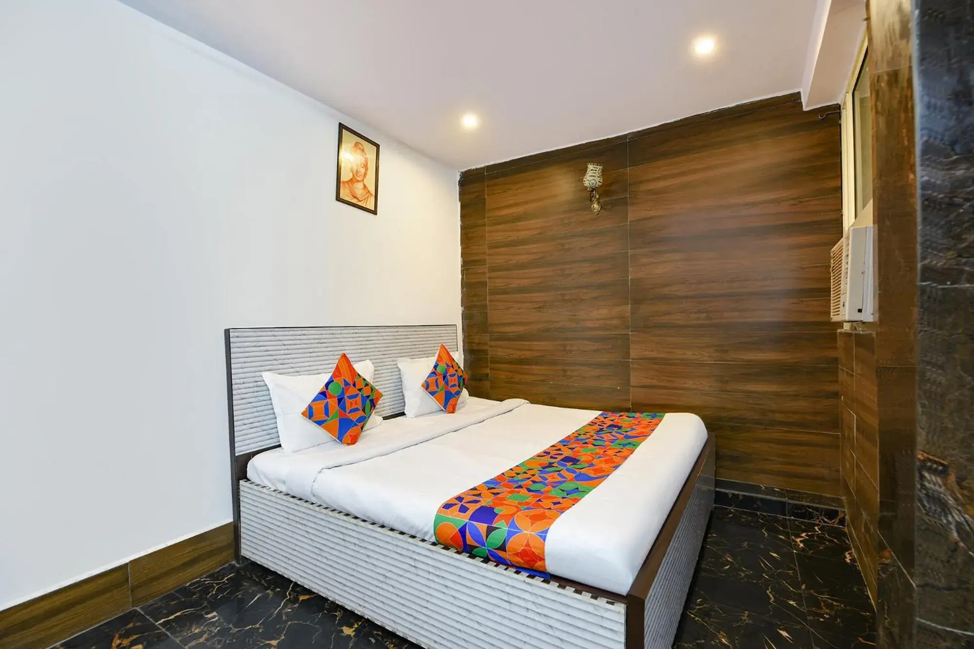 Deluxe Room - single occupancy in Via Hari Nagar Ashram Deluxe Room - single occupancy in Via Hari Nagar Ashram