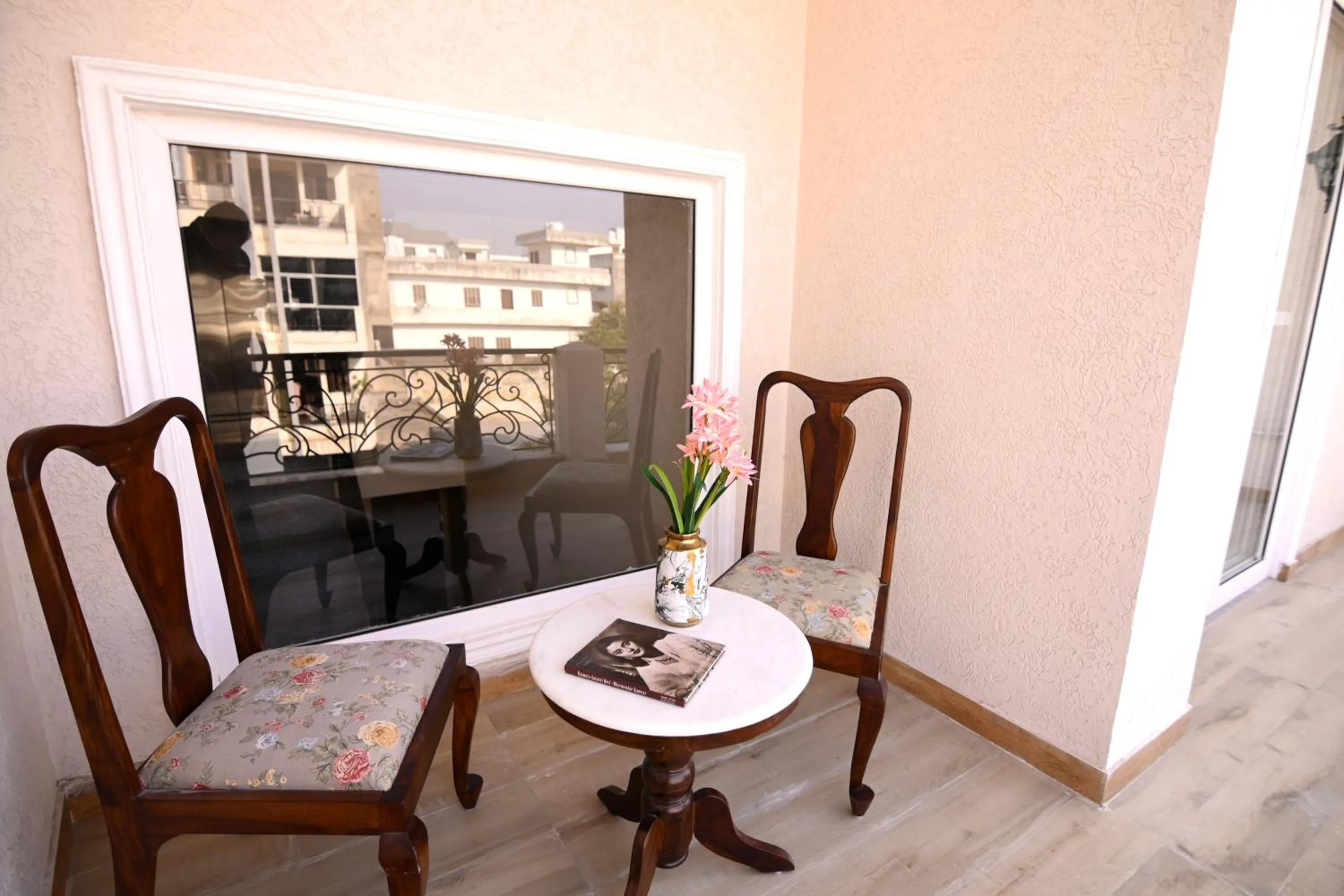 View (from property/room) in Casa99