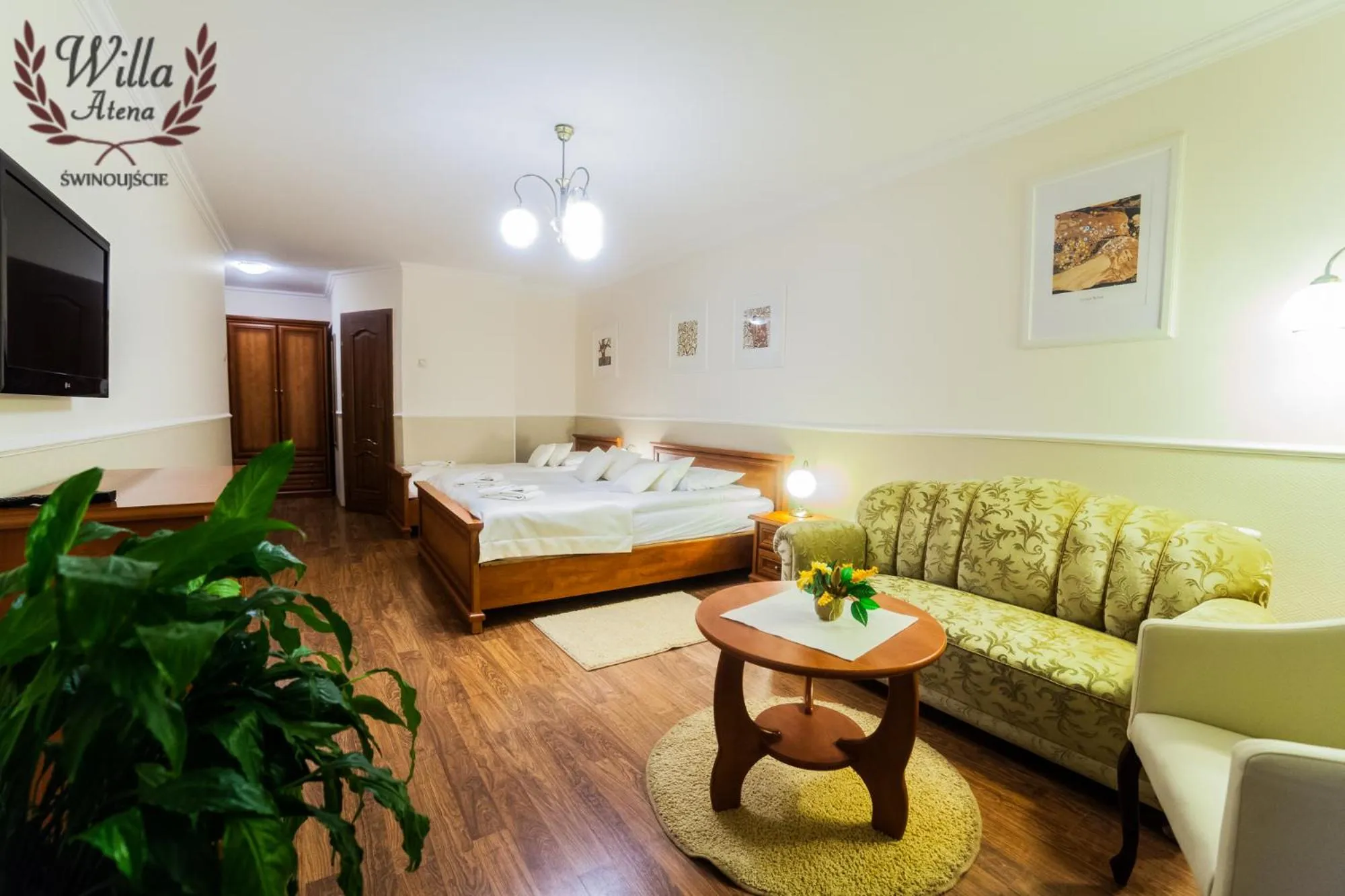 Photo of the whole room, Bed in Willa Atena