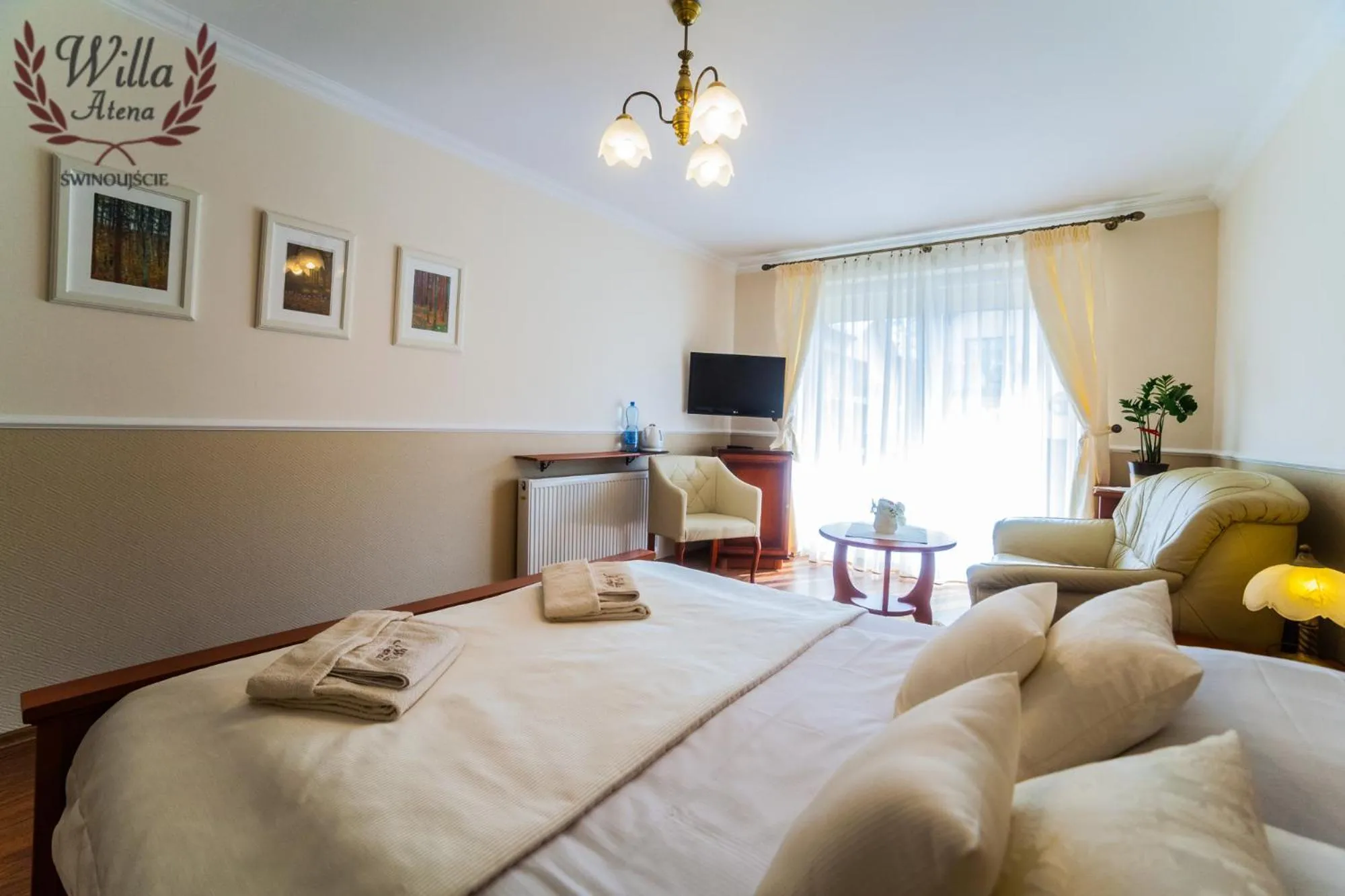 Photo of the whole room, Bed in Willa Atena