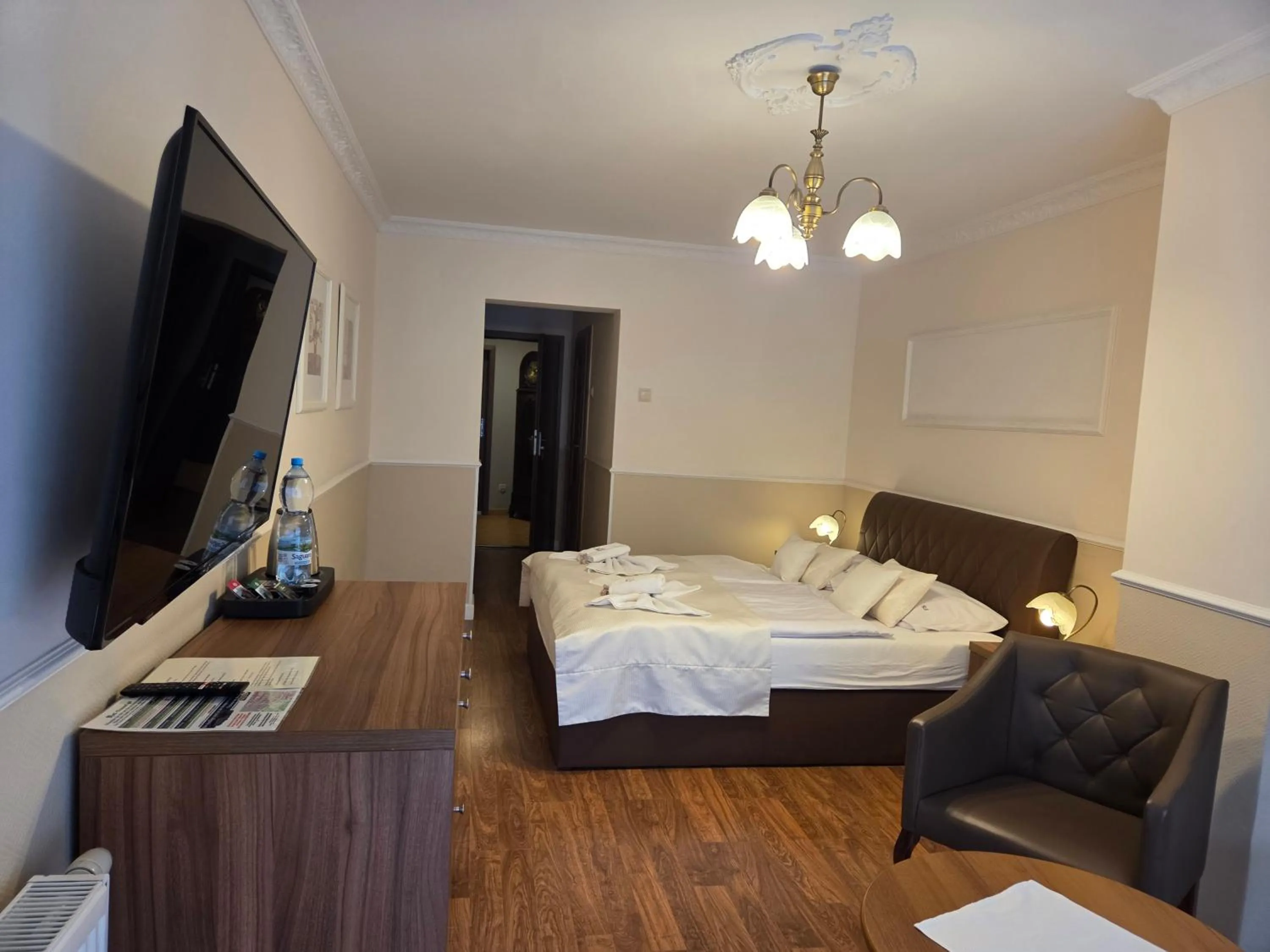 Photo of the whole room, Bed in Willa Atena