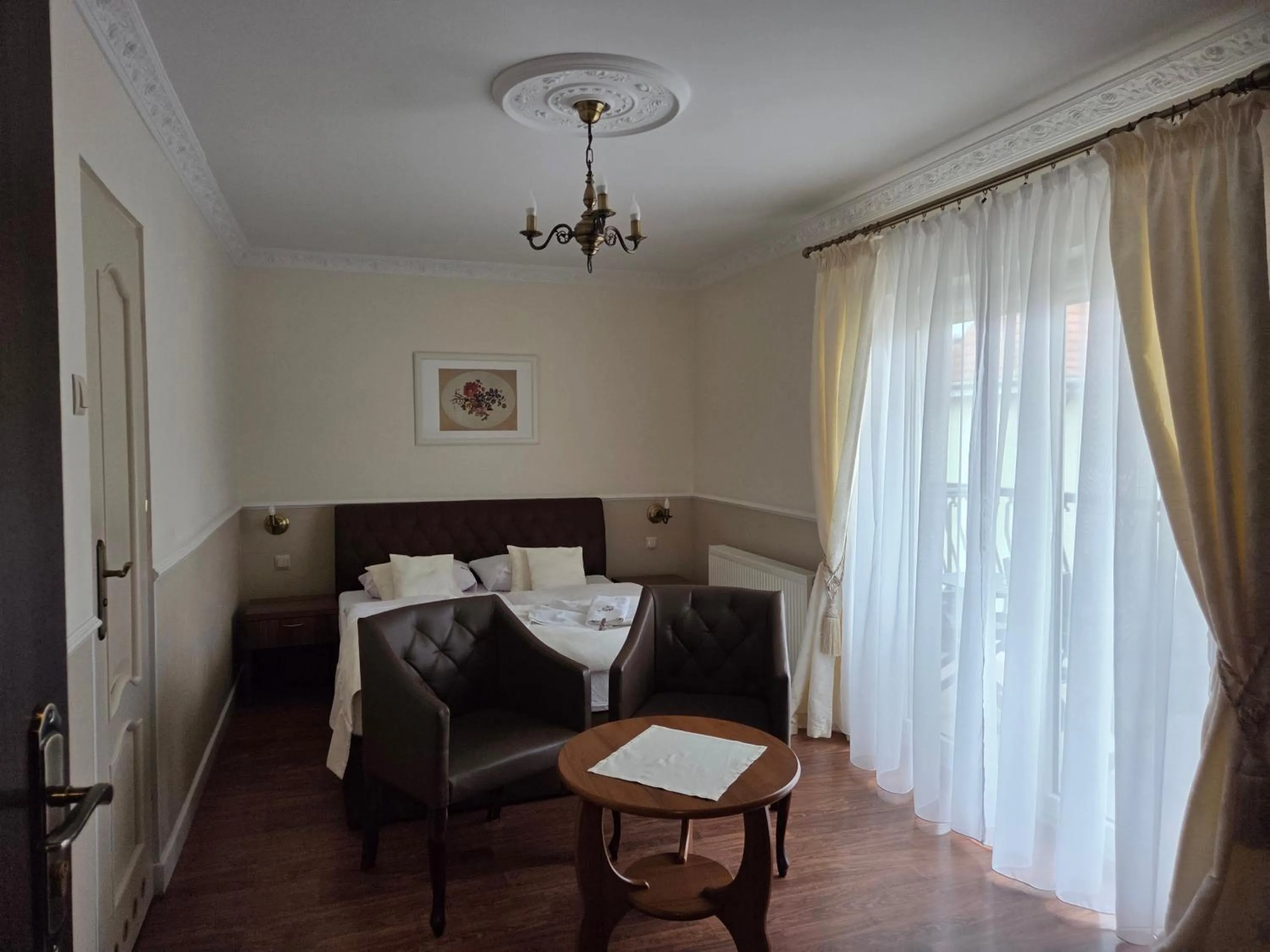 Photo of the whole room in Willa Atena