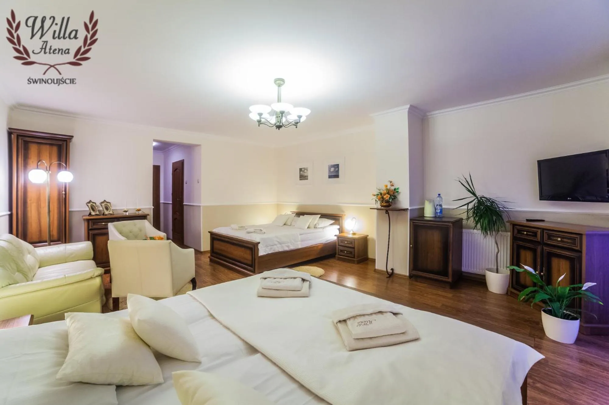 Photo of the whole room, Bed in Willa Atena