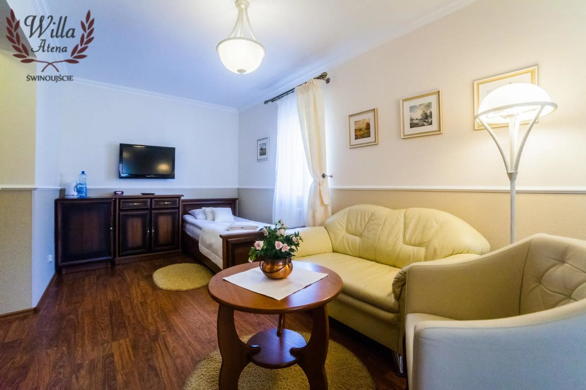 Photo of the whole room in Willa Atena