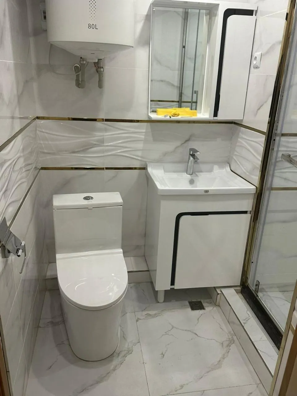 Shower in Soro Hotel