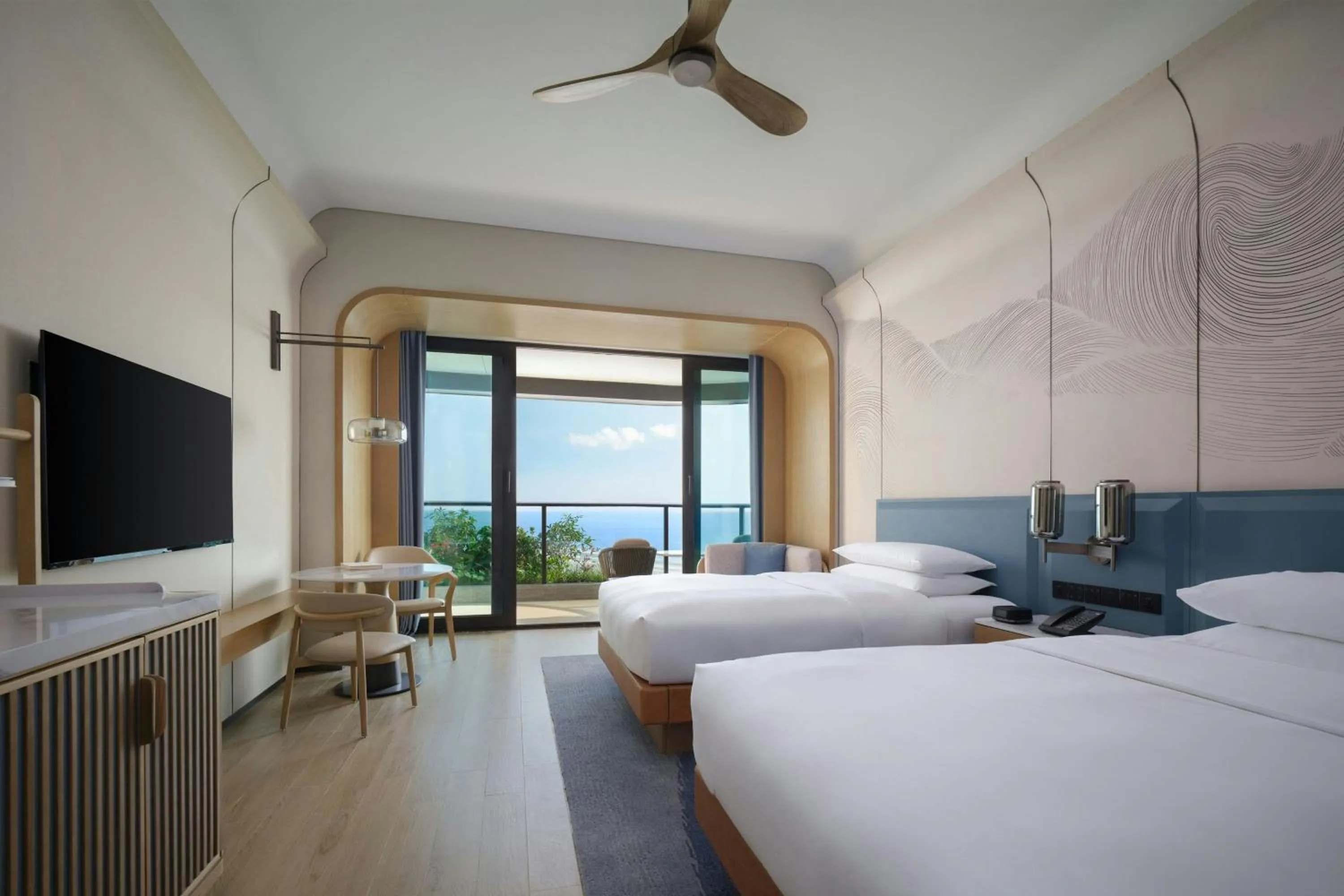 Bedroom, Bed in Beihai Marriott Resort