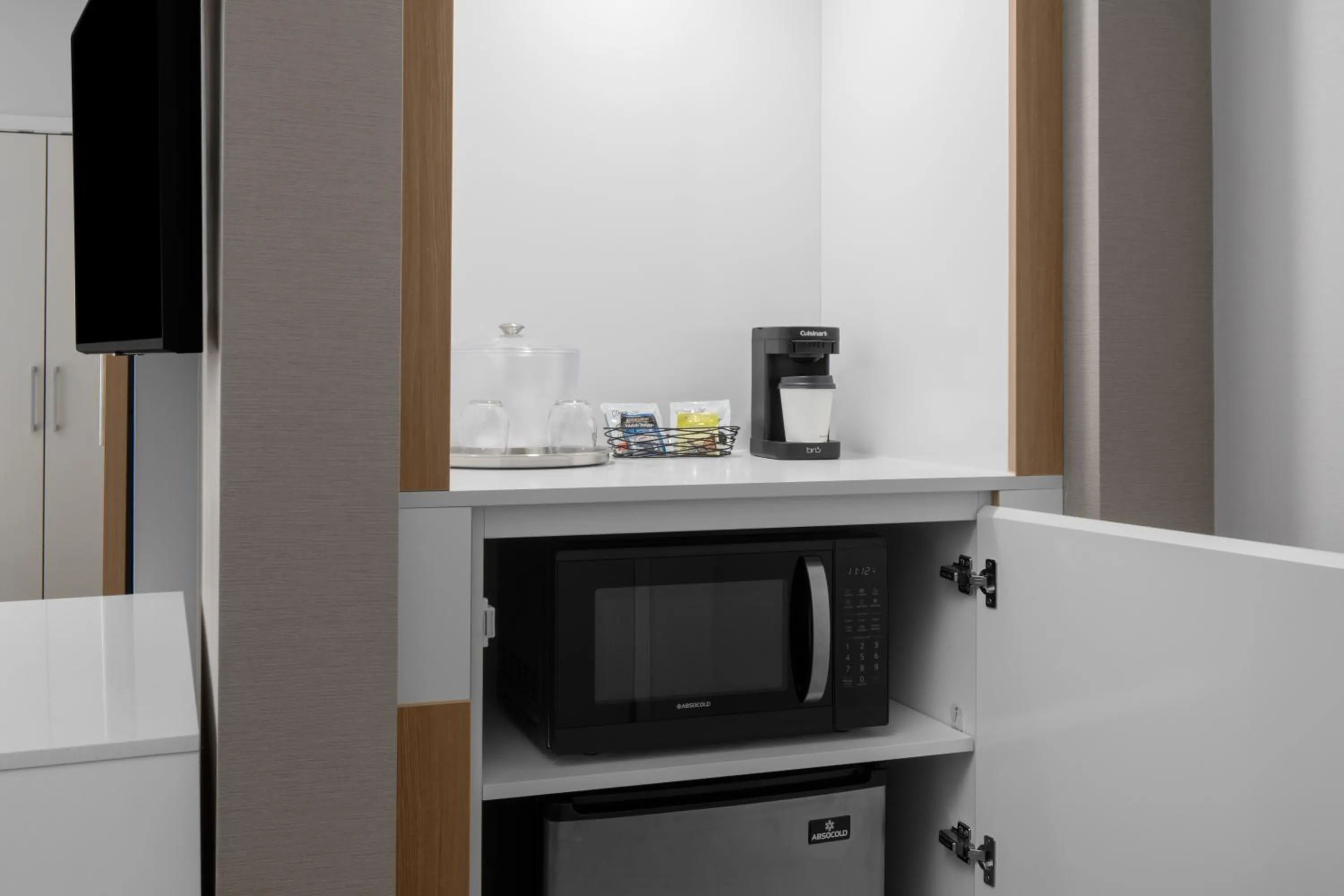 microwave in SpringHill Suites by Marriott Grand Island