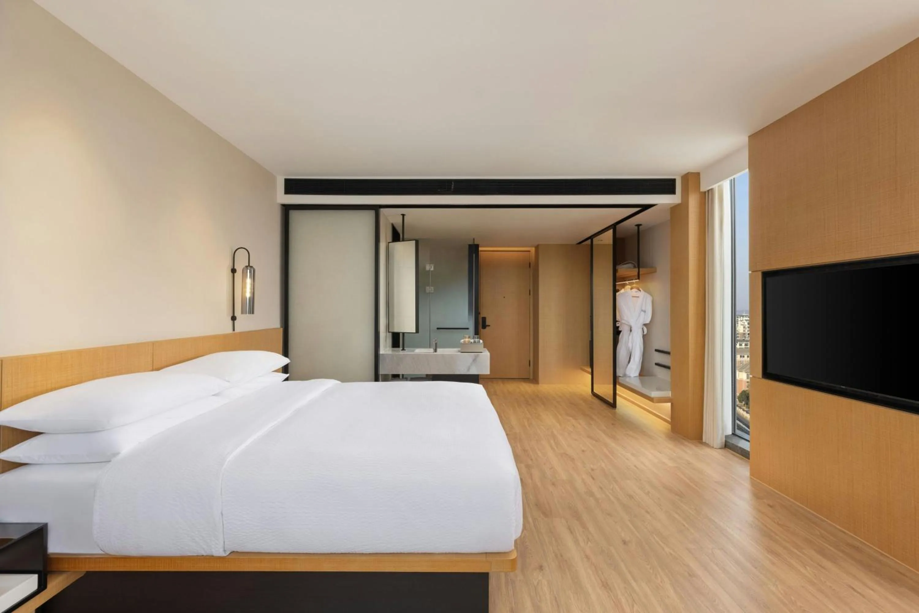 Photo of the whole room, Bed in Fairfield by Marriott Hangzhou Yuhang