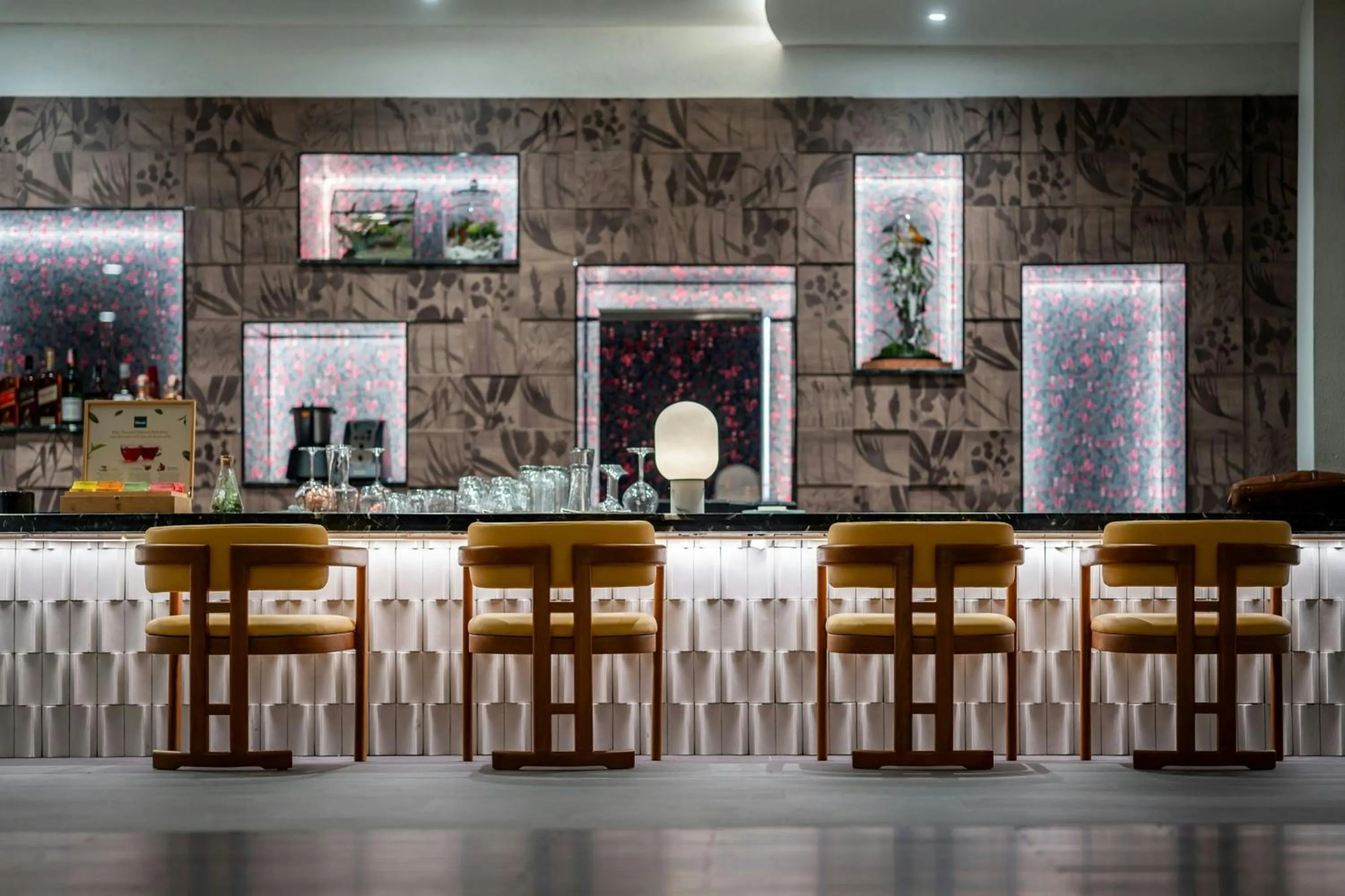 Lounge or bar in Veranda Resort Phuket, Autograph Collection