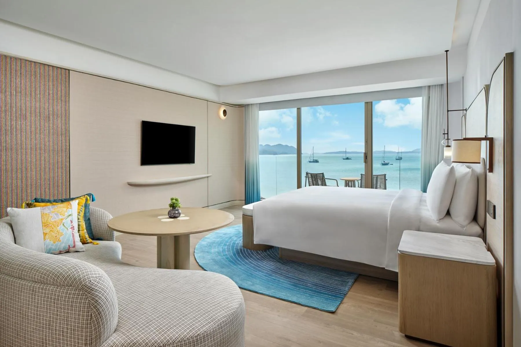 Communal lounge/ TV room, Bed in Veranda Resort Phuket, Autograph Collection