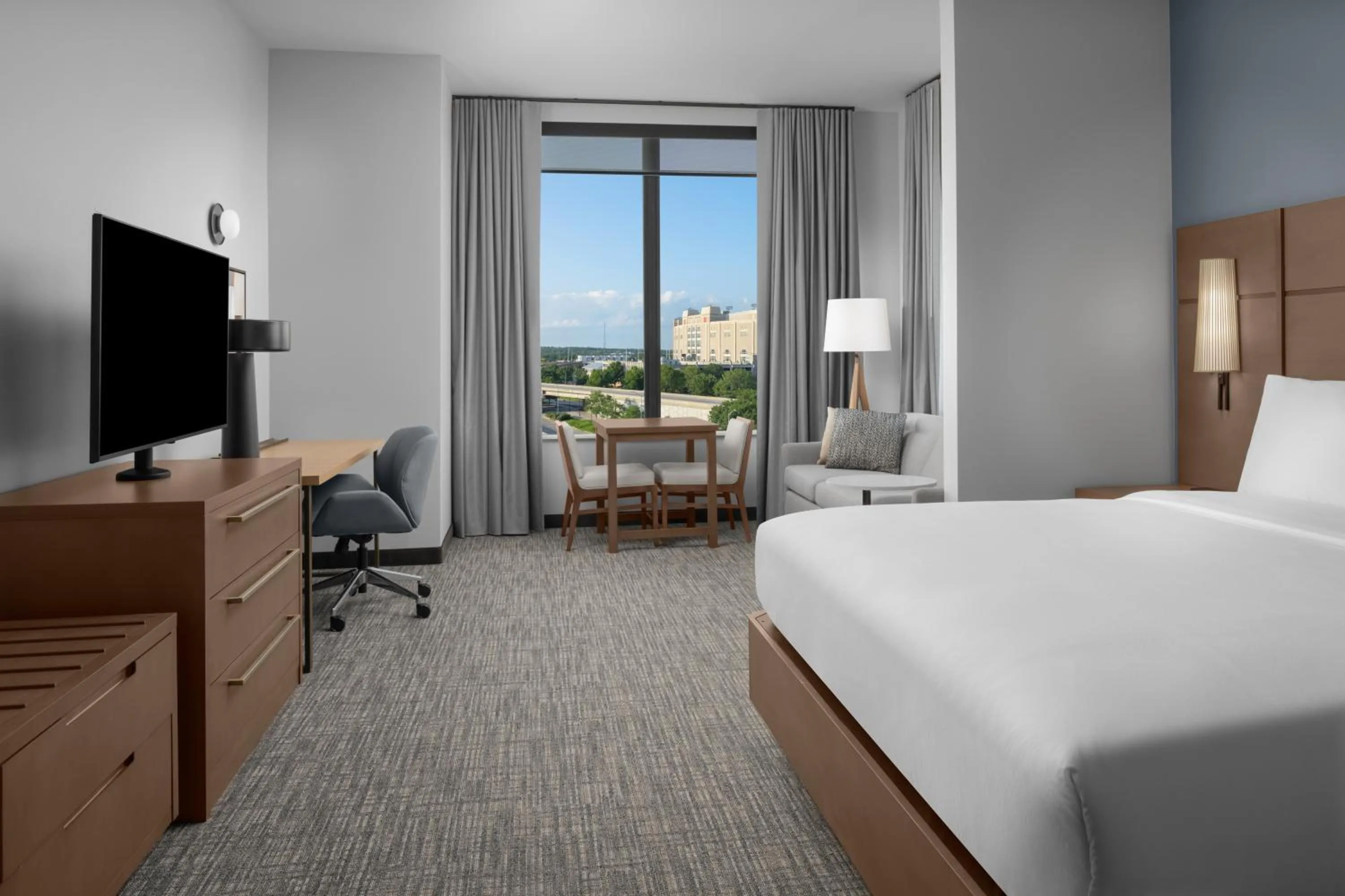 Living room, Bed in Residence Inn by Marriott Lincoln Downtown