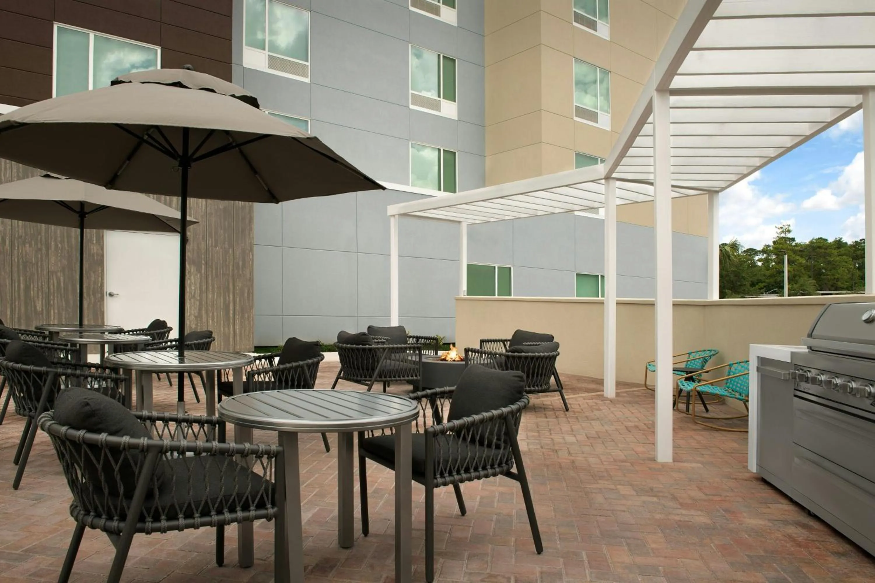 Swimming pool in TownePlace Suites By Marriott Lake City