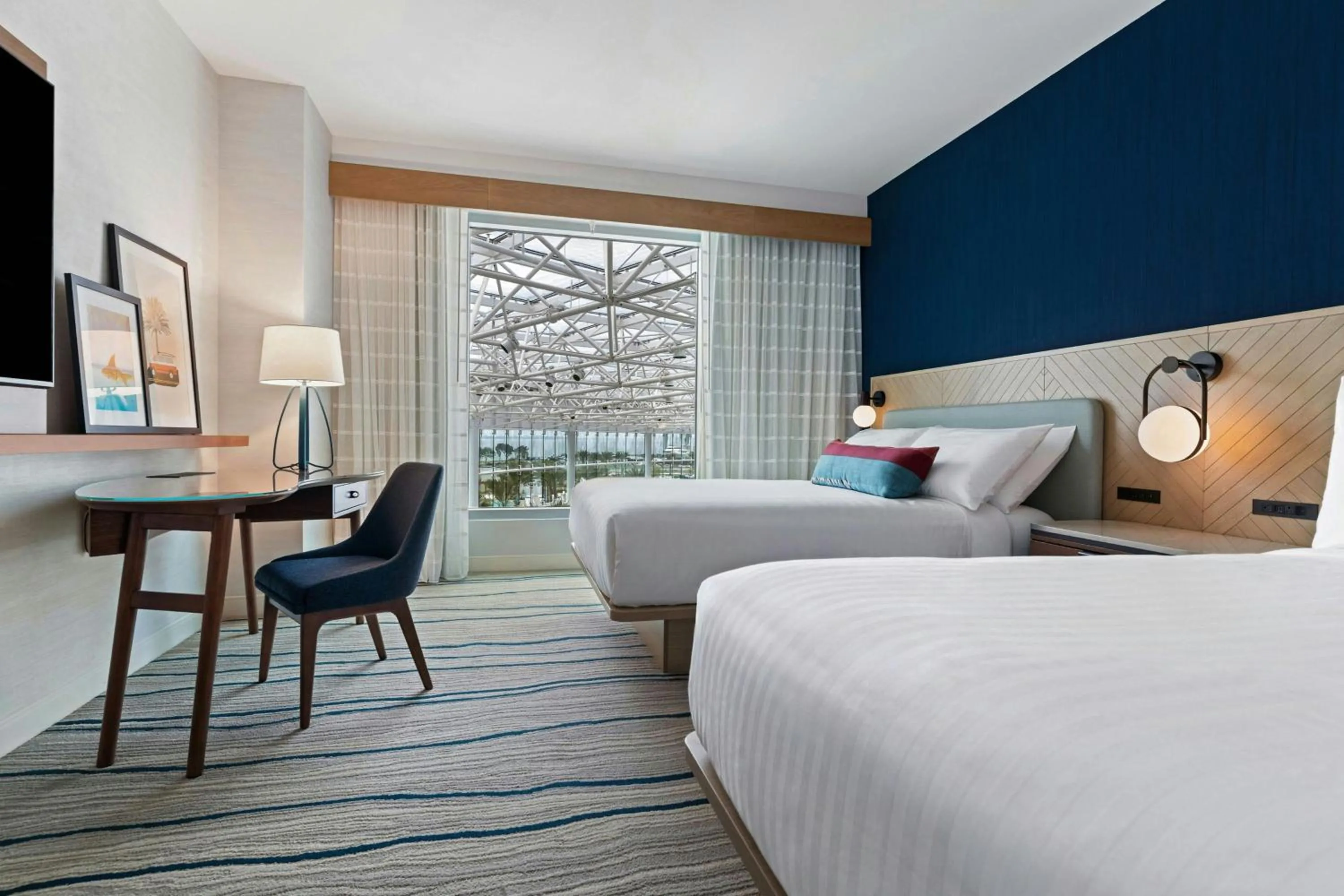 Photo of the whole room, Bed in Gaylord Pacific Resort & Convention Center