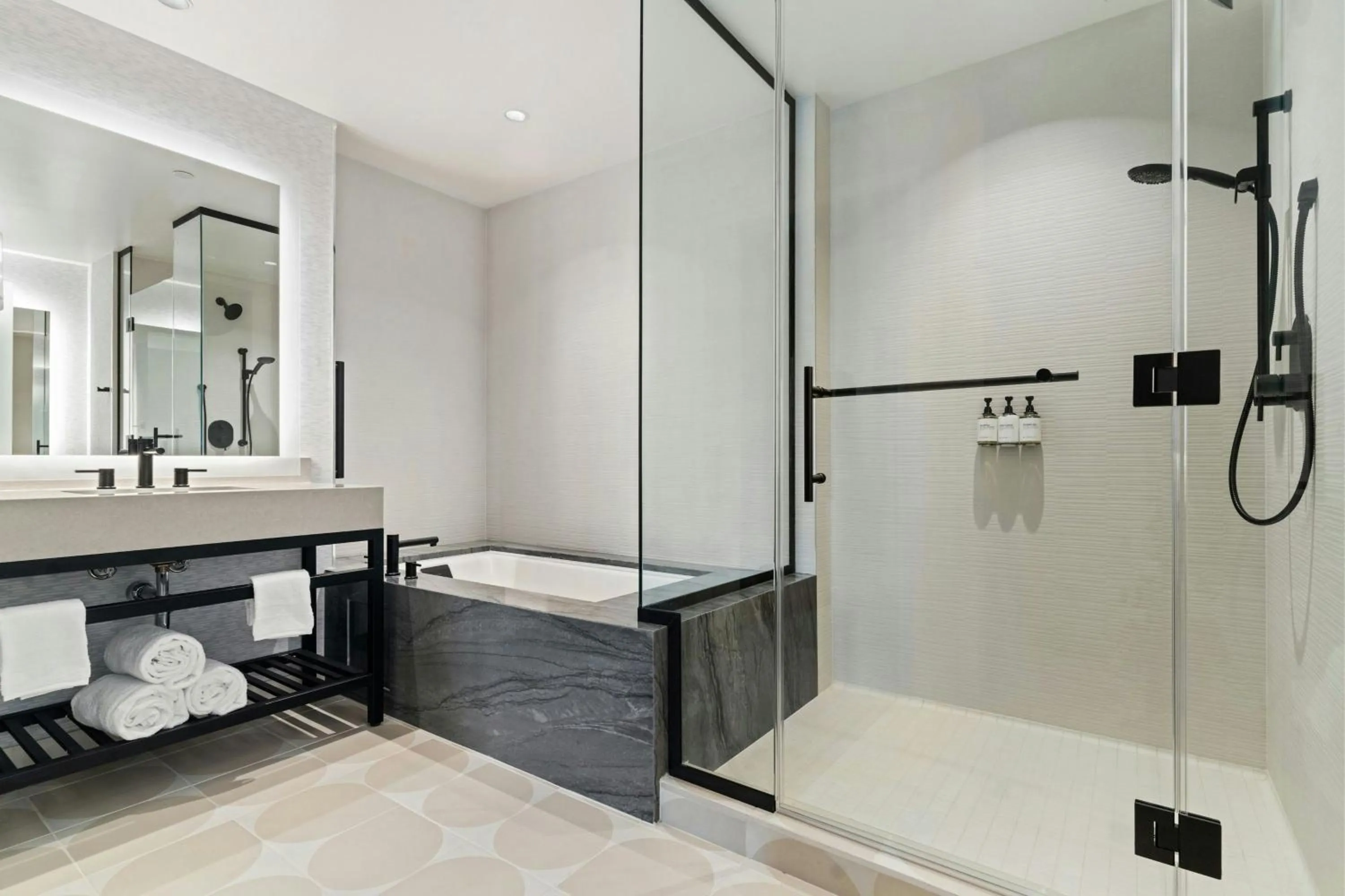 Bathroom in Gaylord Pacific Resort & Convention Center