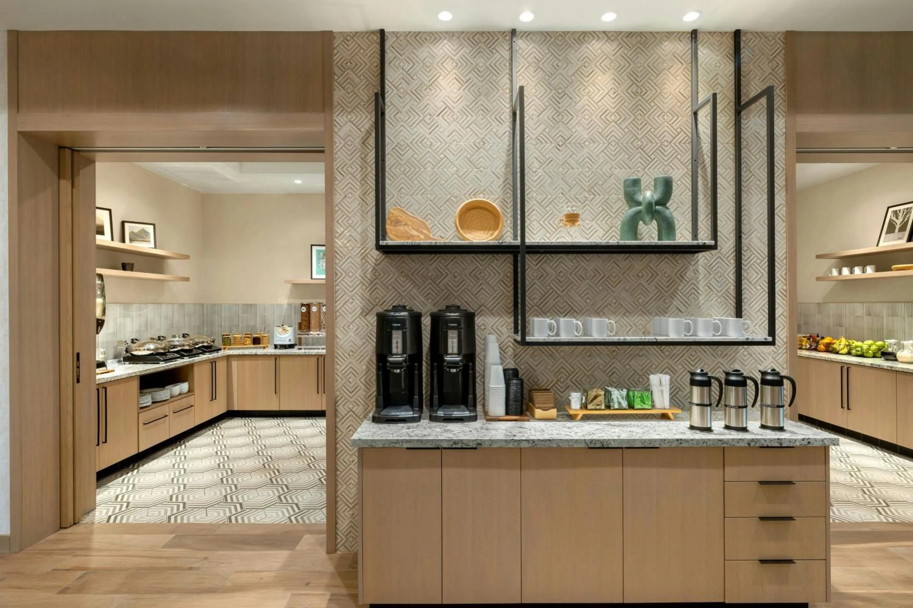 Restaurant/places to eat in SpringHill Suites by Marriott San Luis Obispo