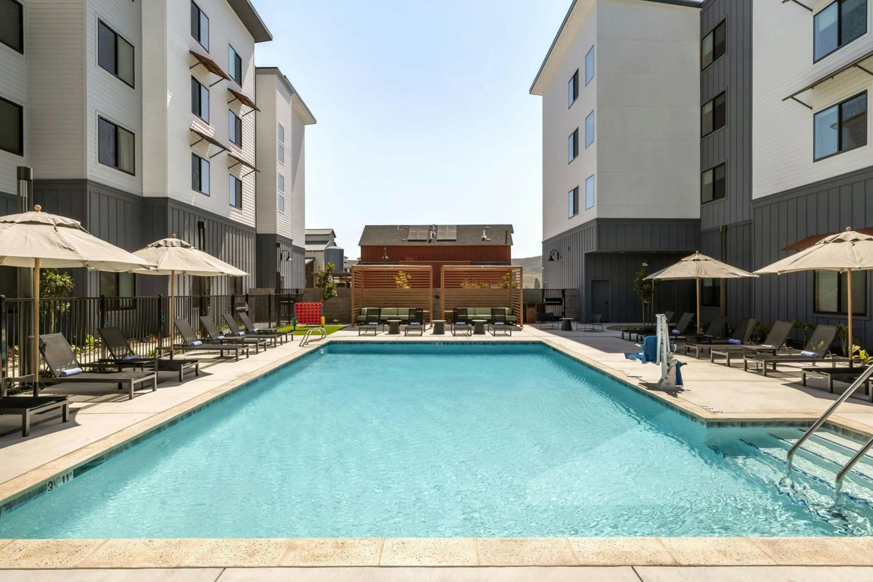 Swimming pool in Residence Inn by Marriott San Luis Obispo