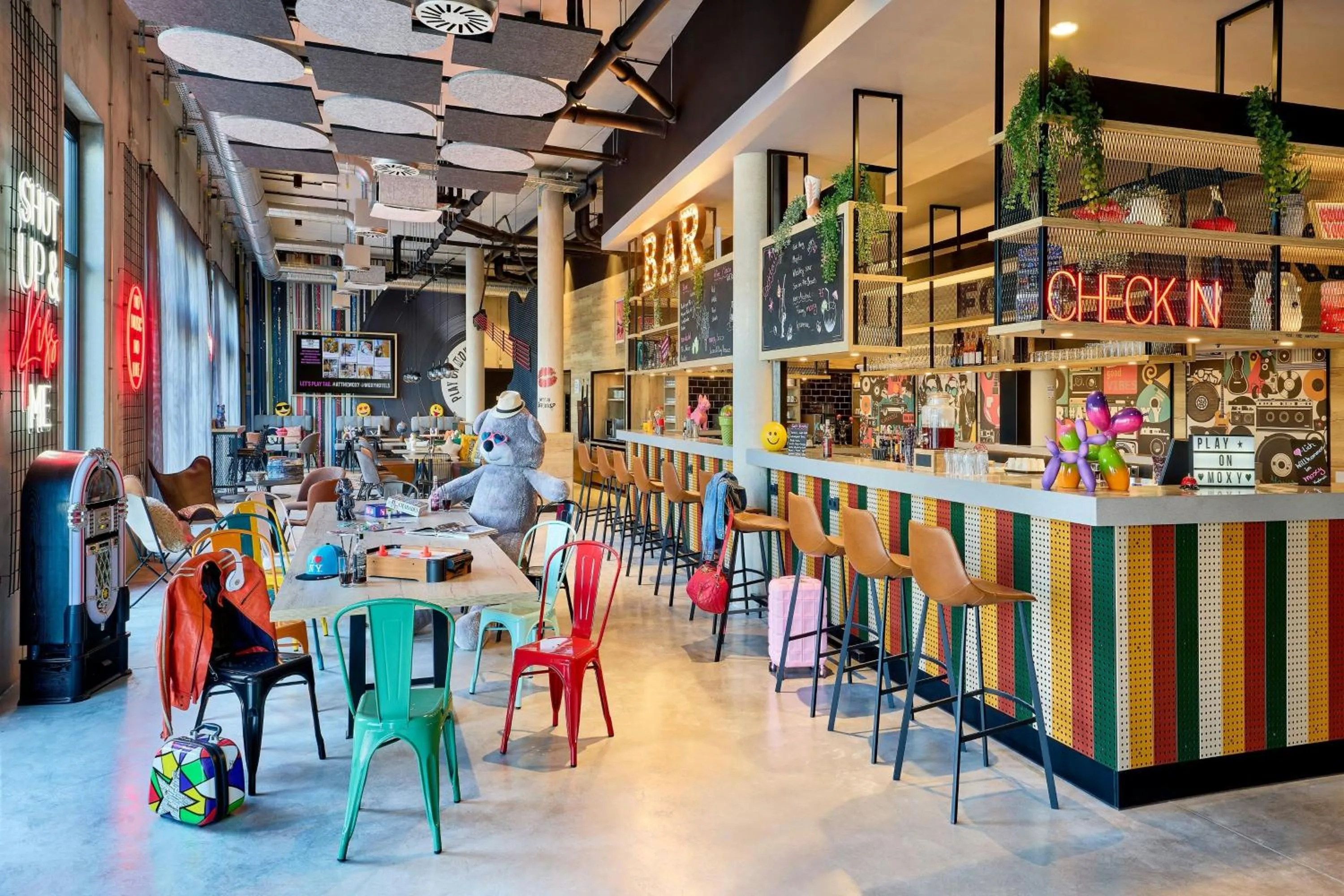 Lobby or reception in Moxy Kupferzell Hohenlohe