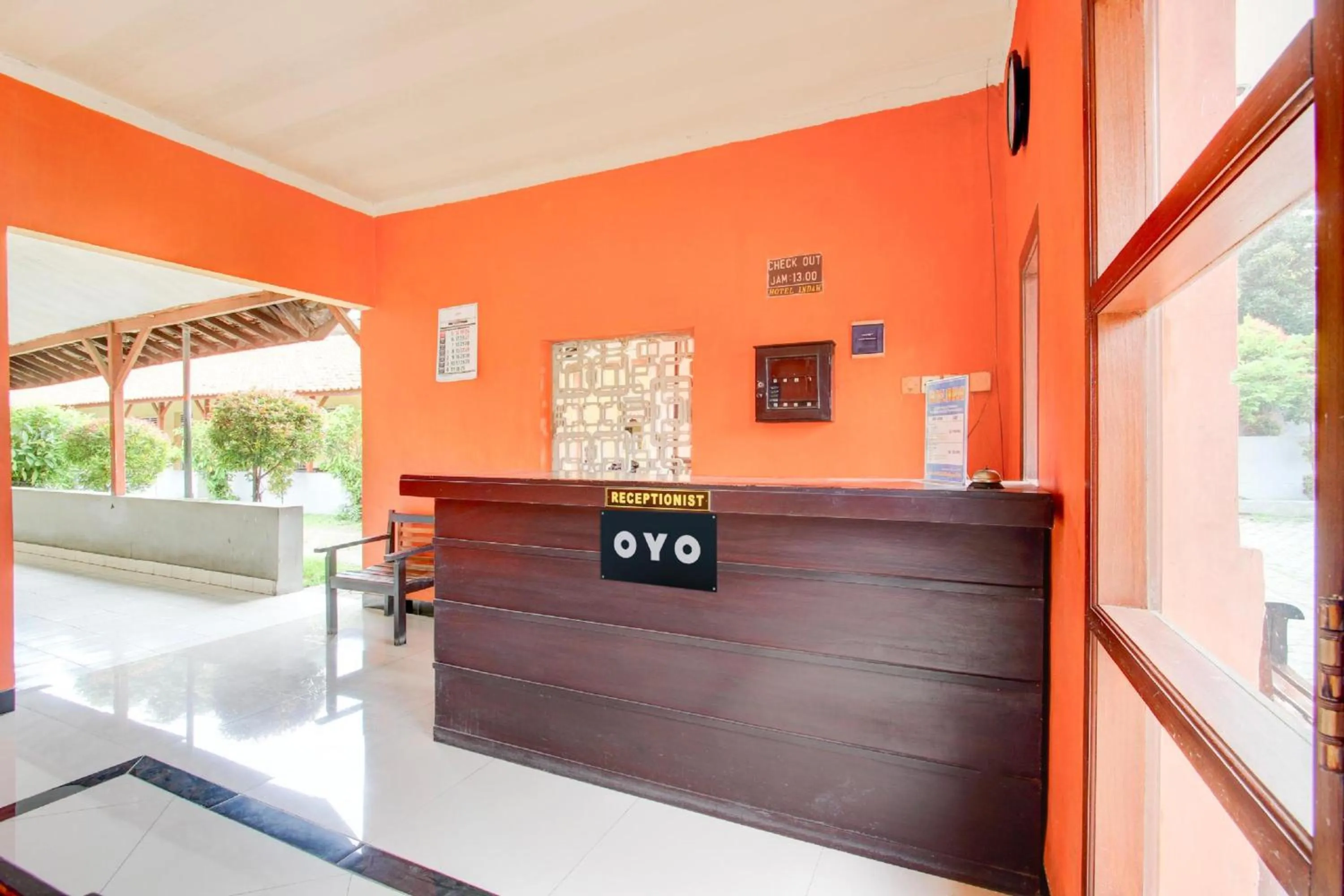 Lobby or reception in Collection O Stasiun Pekalongan Near Stasiun Kereta Api Formerly Hotel Indah