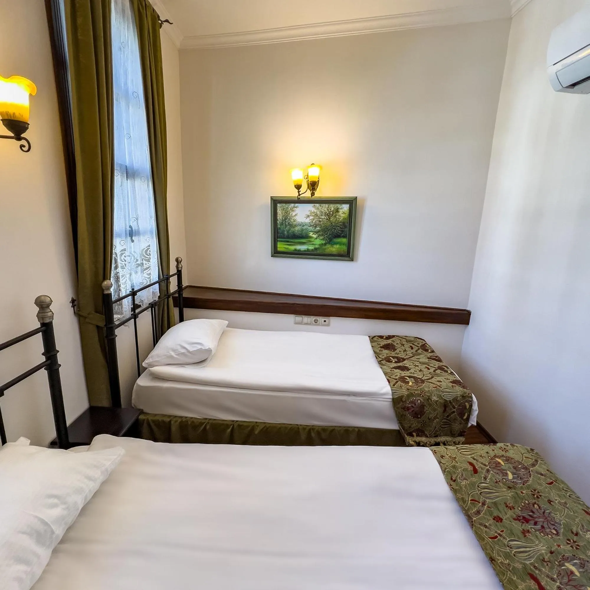 Bed in Morea Kaleiçi-Adults Only