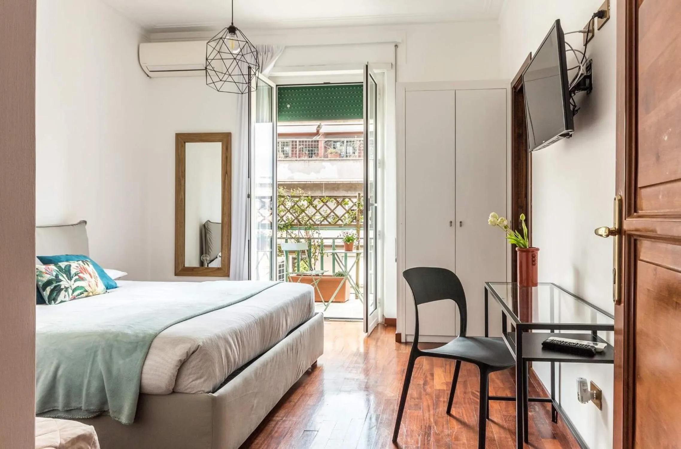 Photo of the whole room, Bed in Torripa Group - Prati