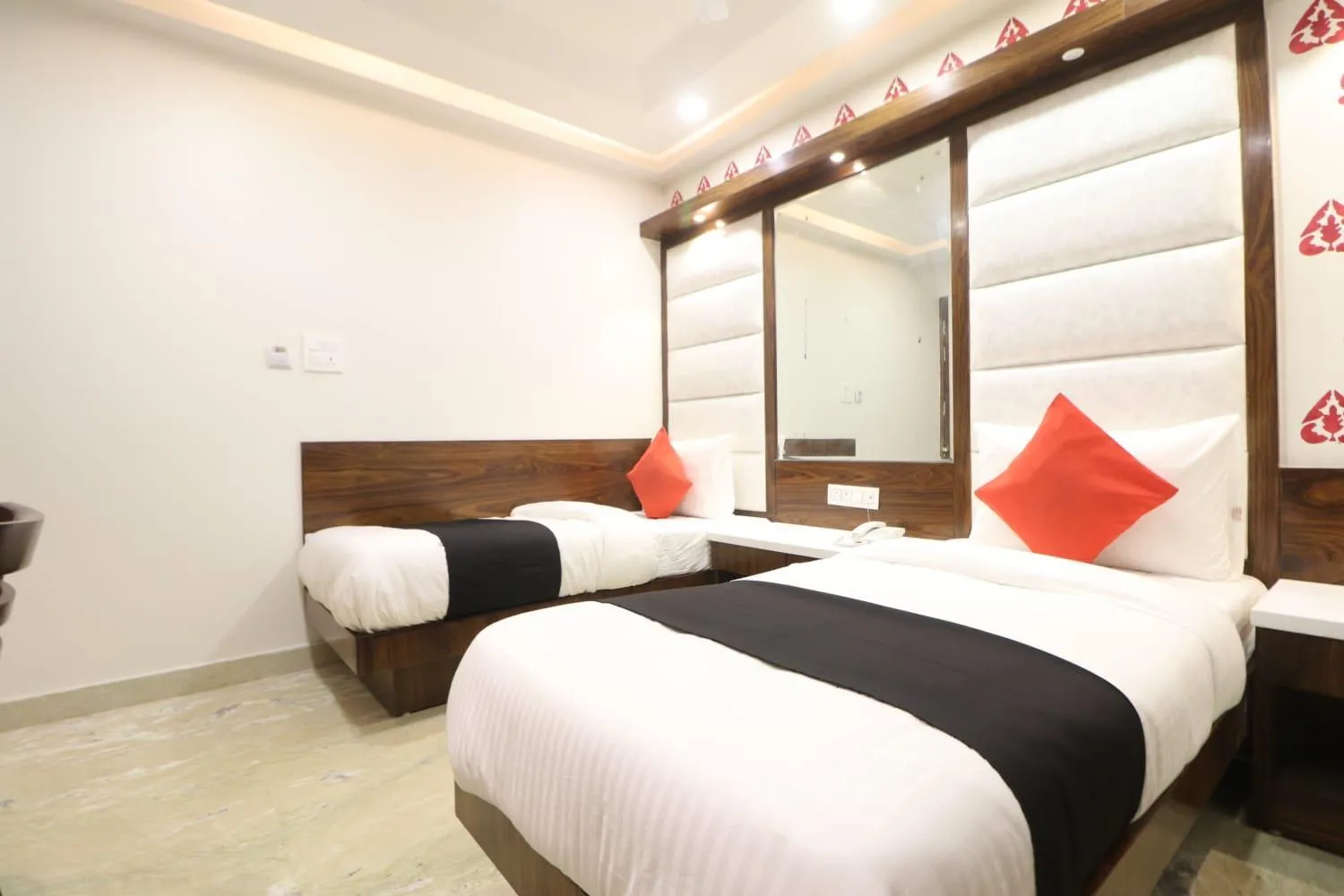 Bed in Hotel Kabir Palace Karol Bagh