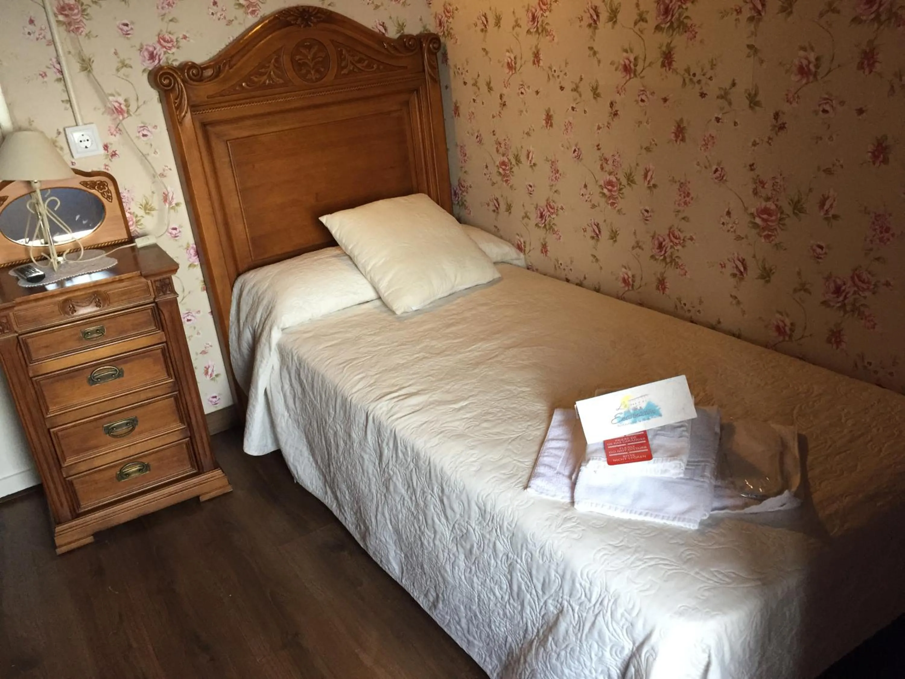 Bed in Balneario La Encarnacion