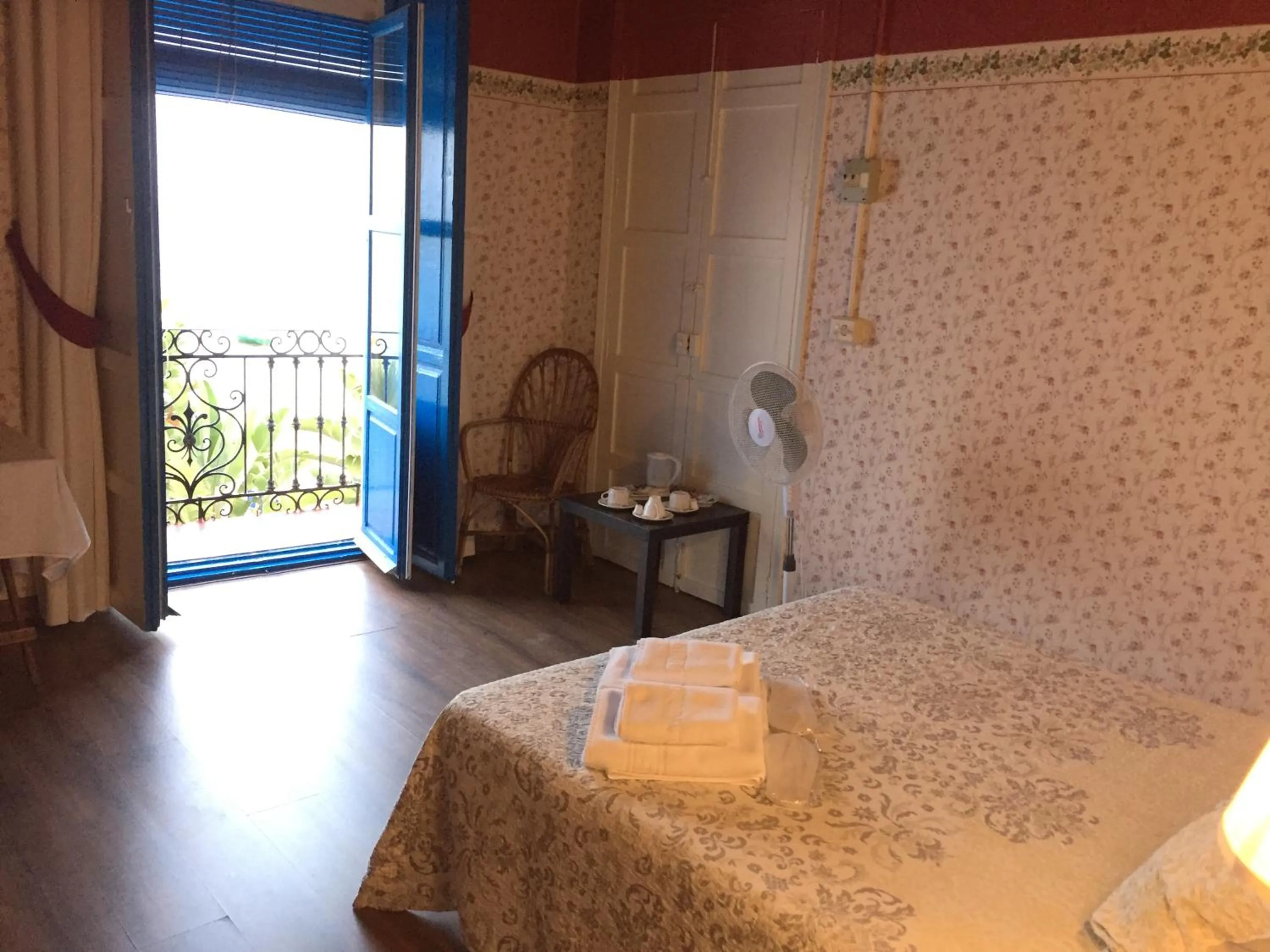 Photo of the whole room, Bed in Balneario La Encarnacion