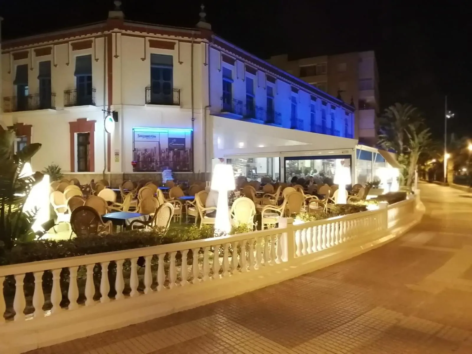 Restaurant/places to eat in Balneario La Encarnacion