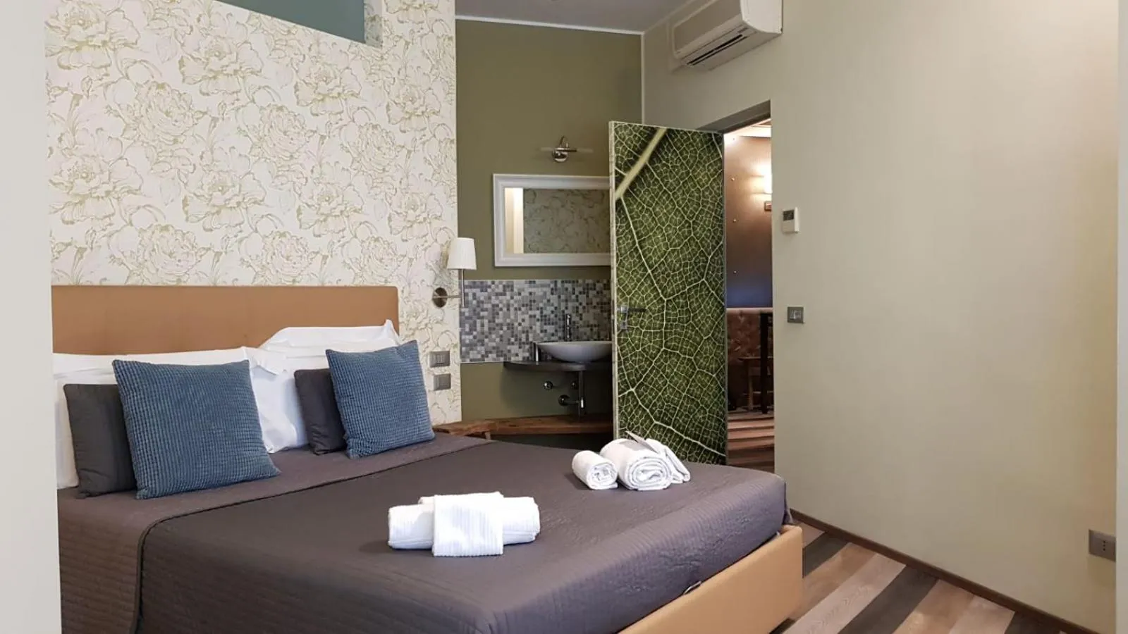 Activities, Bed in Serendipity Rooms