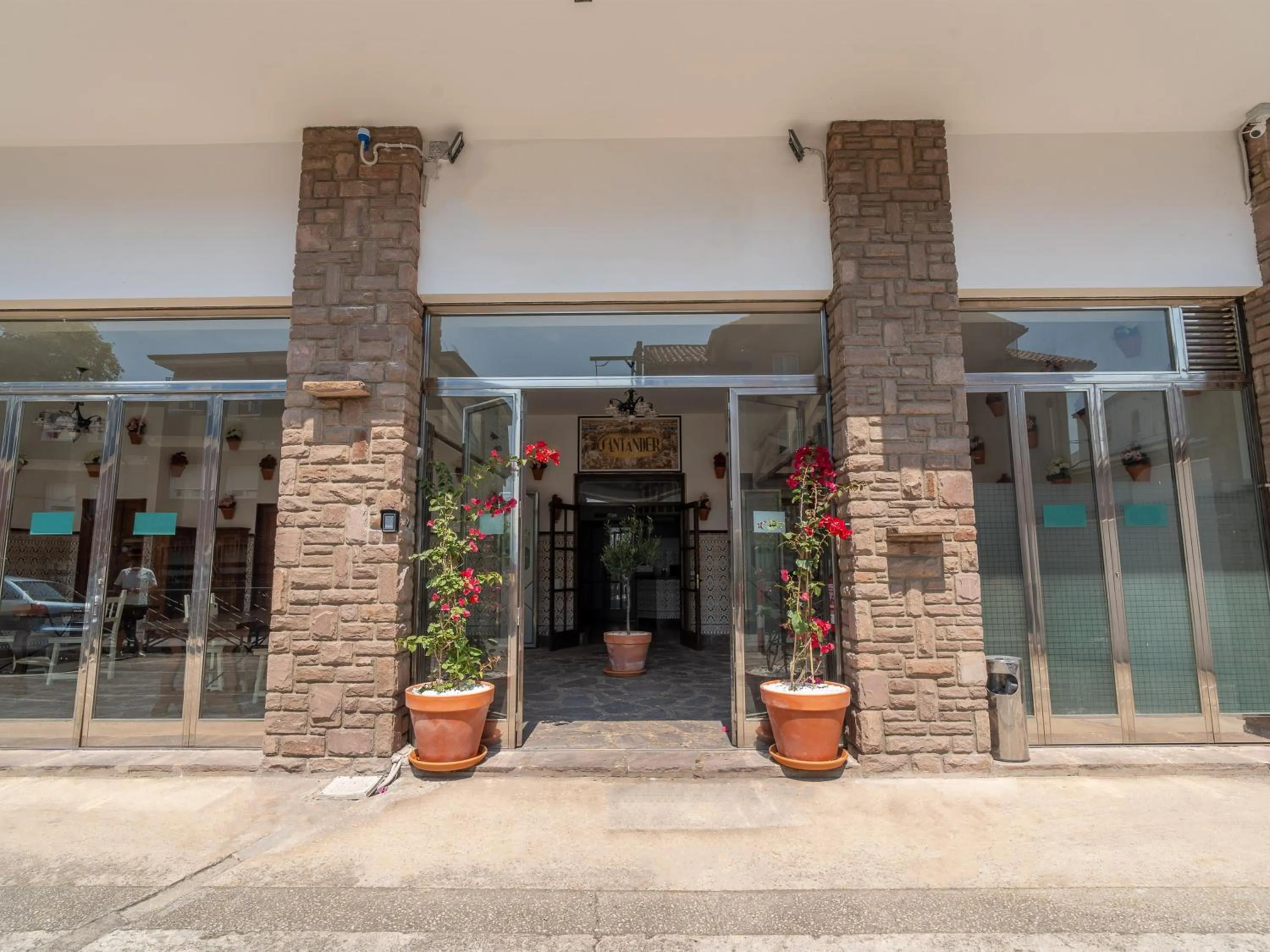 Facade/entrance in Apartamentos Santander Centro 3000