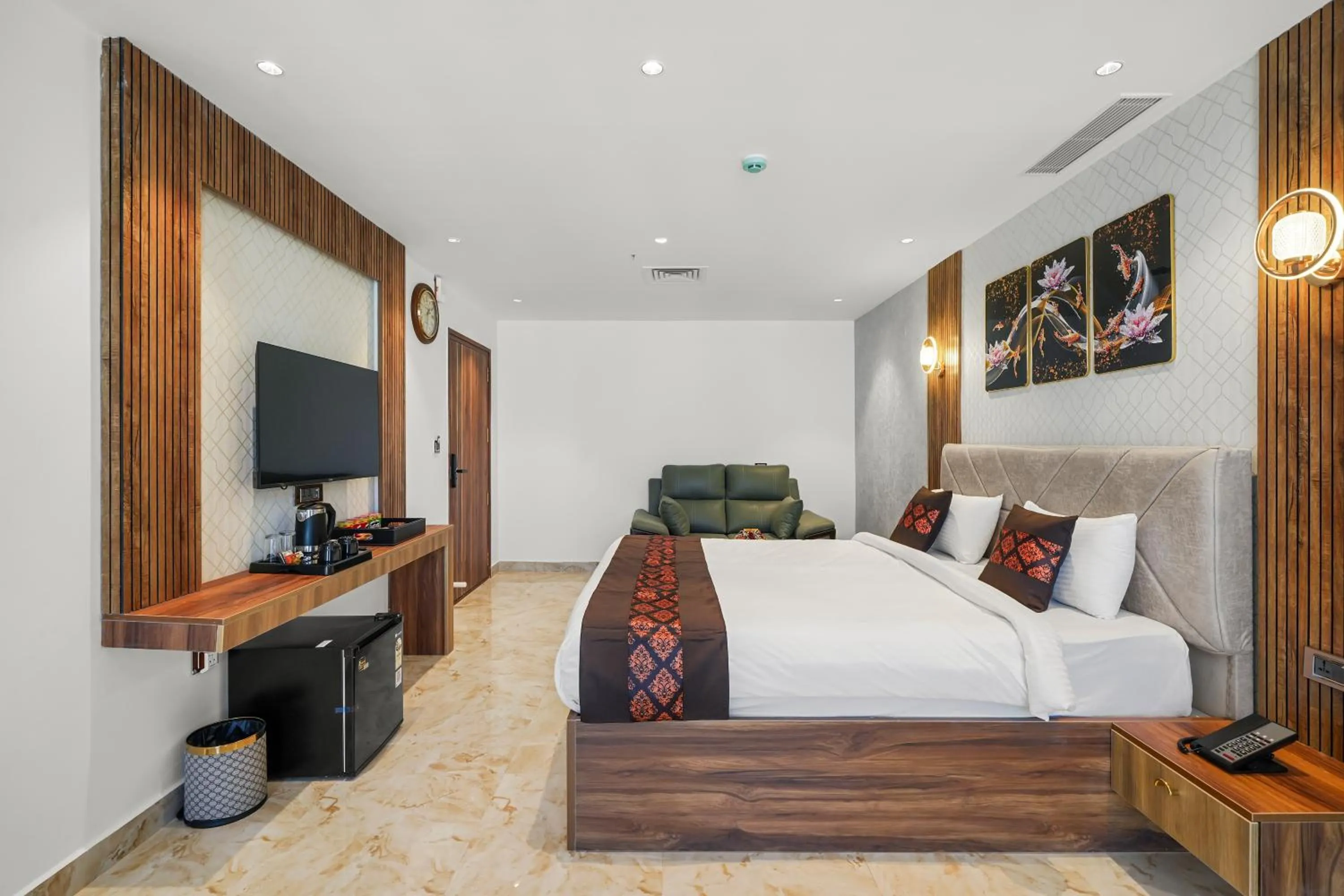 View (from property/room), Bed in Hotel Grand Kasturi