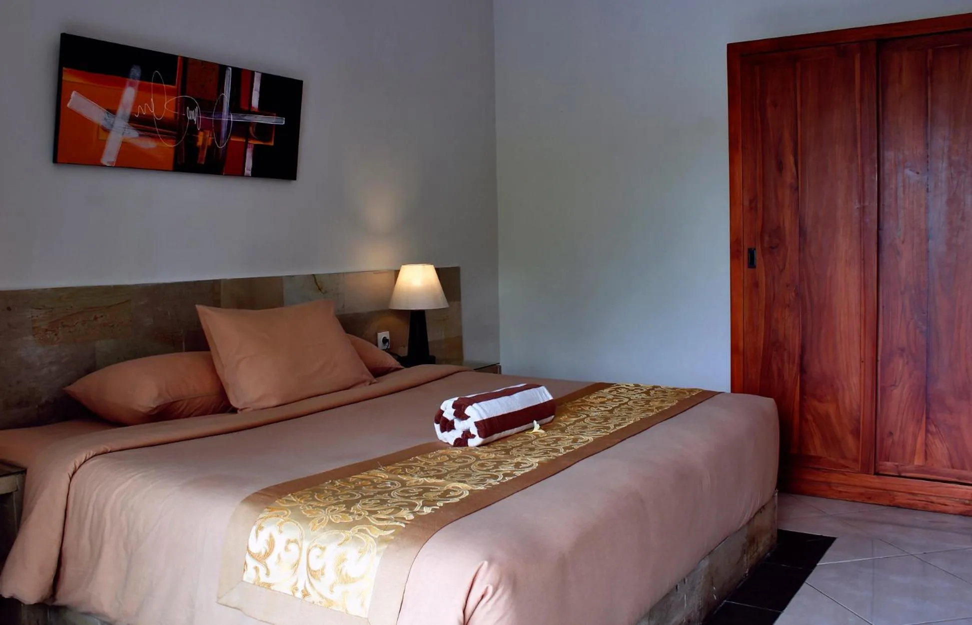 Bed in Long Lane Bali Villa