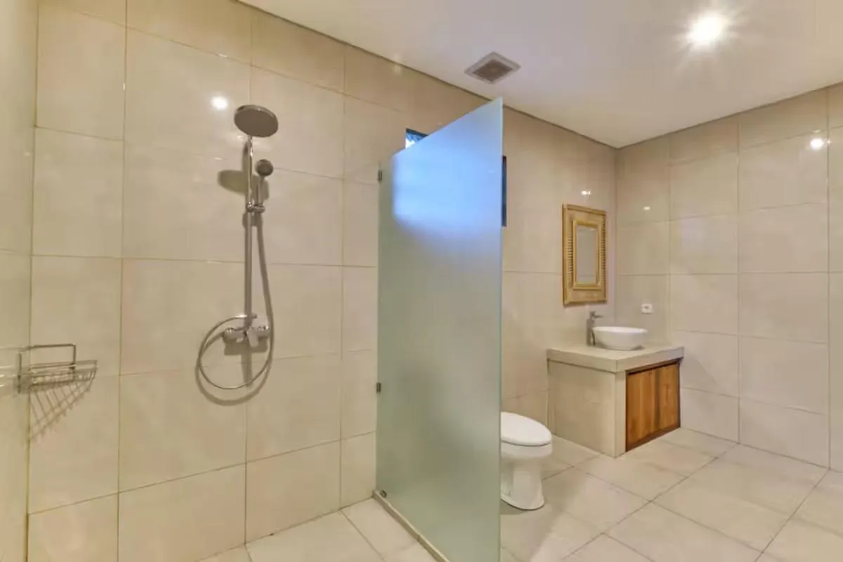 Shower in Long Lane Bali Villa