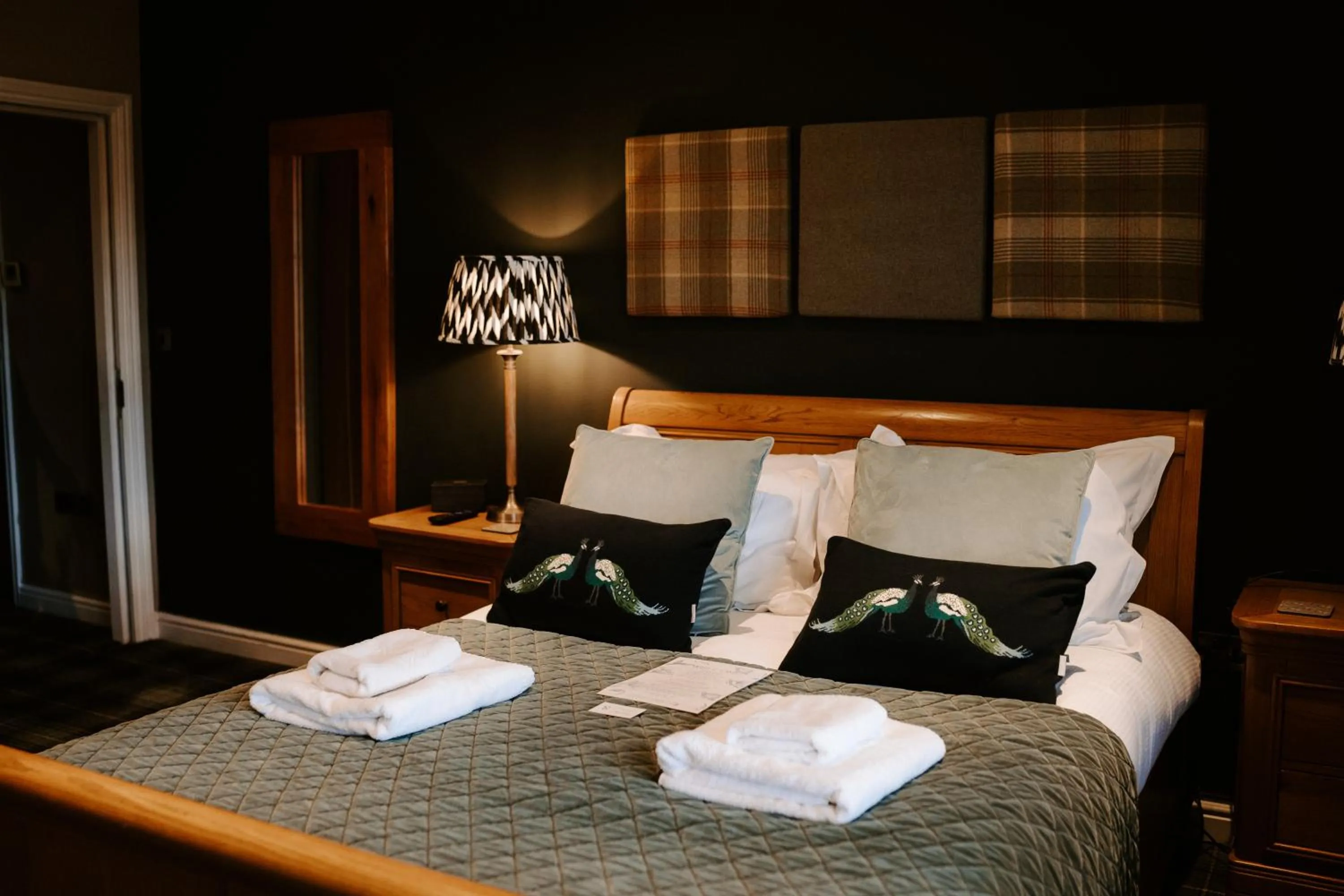 Bed in Blue Bell Country Inn