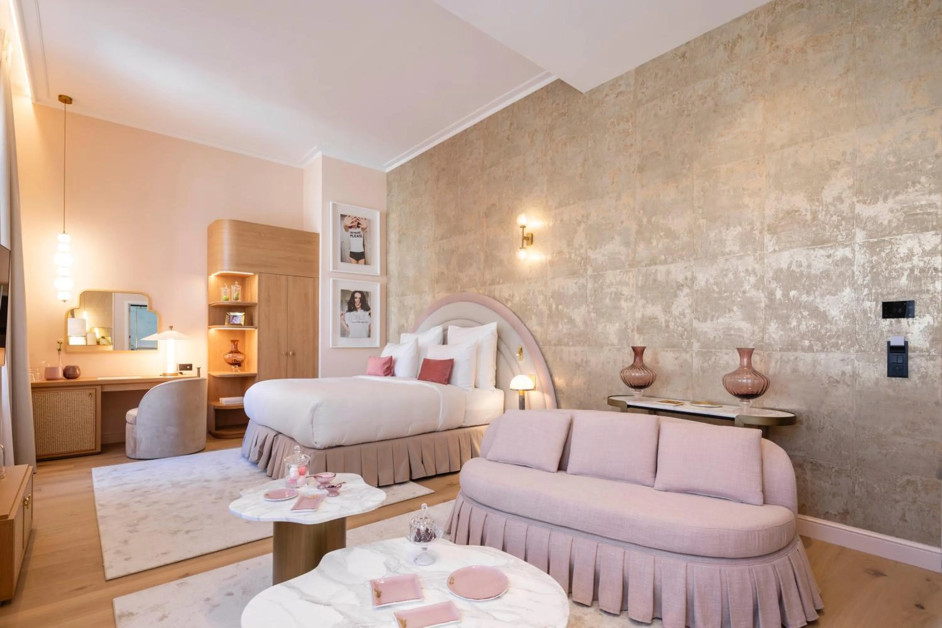 Photo of the whole room, Bed in Les Bains de Spa