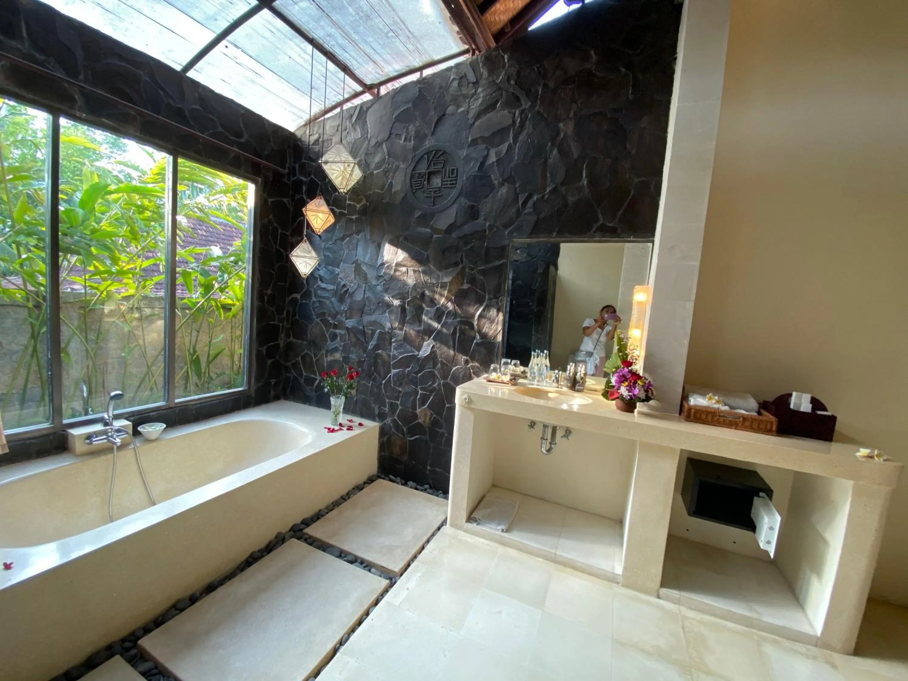 Hot Tub in Rumah Dadong