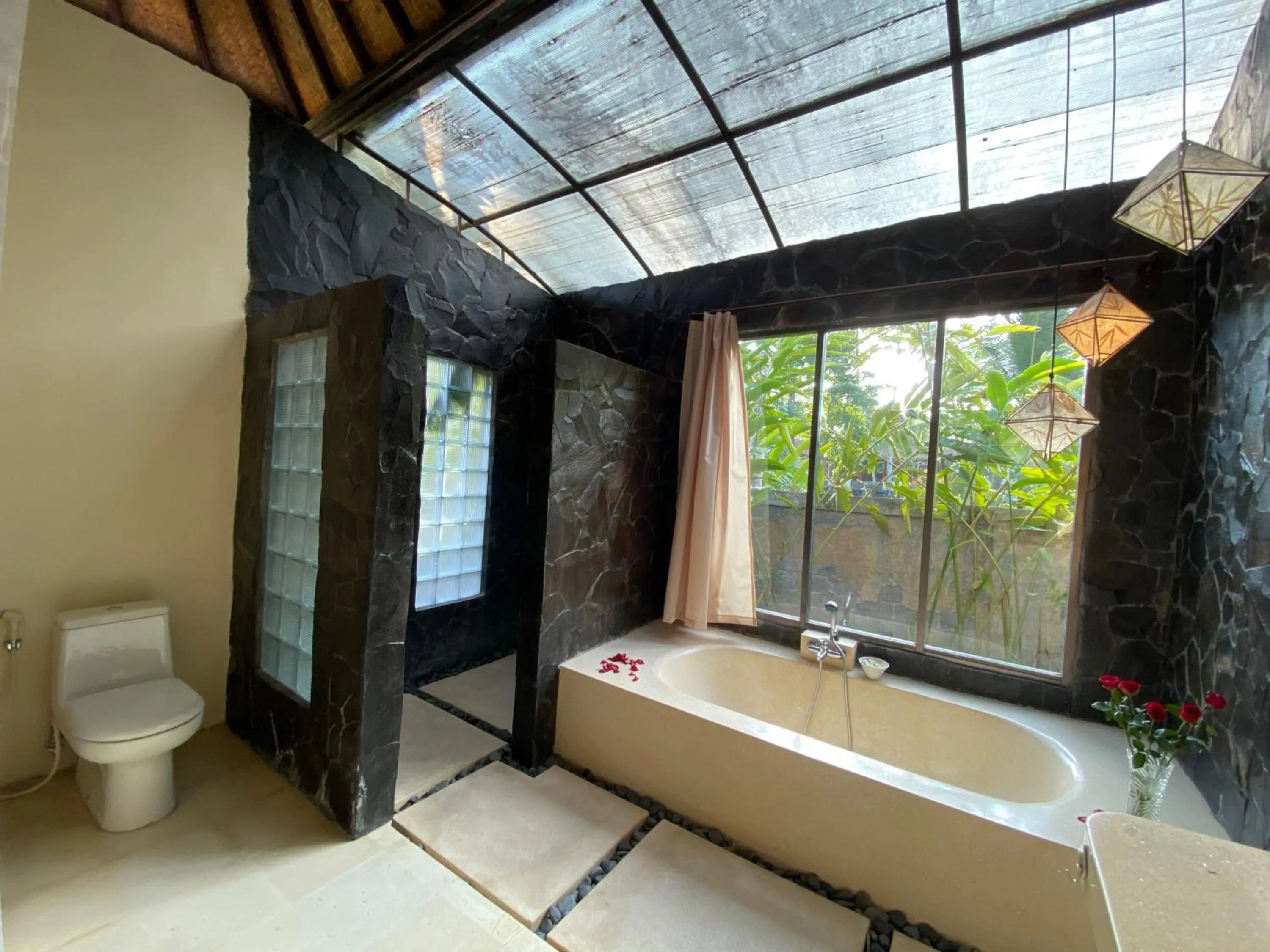 Toilet in Rumah Dadong