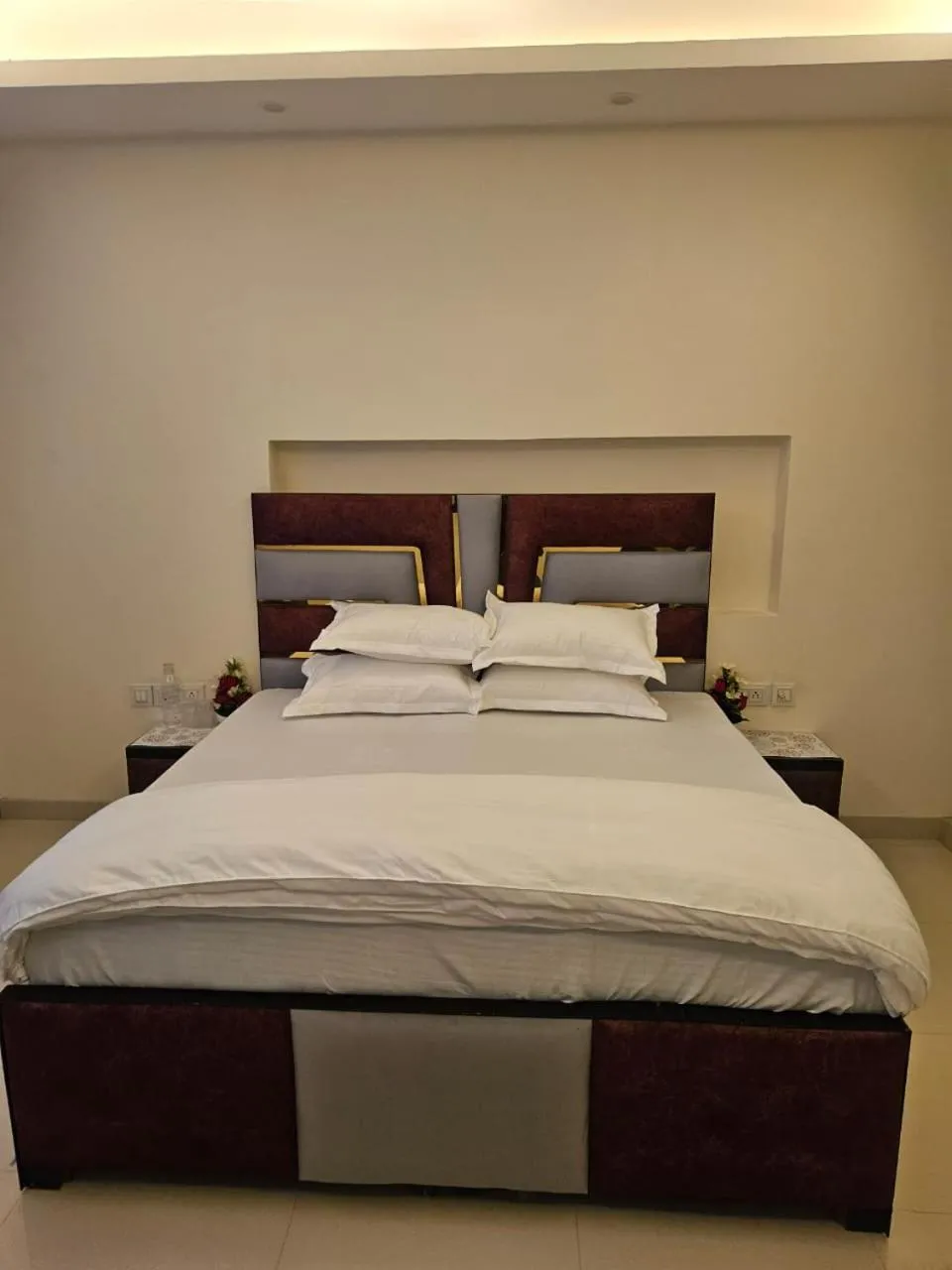 Bed in Ashirwaad 249